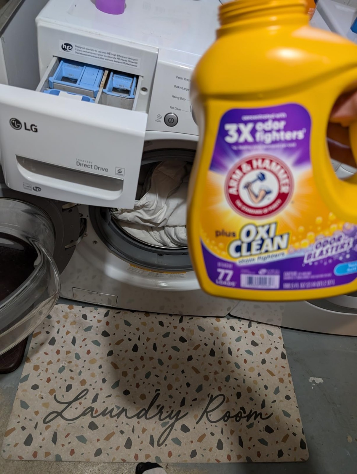 Concentrated Plus OxiClean Liquid Detergent, 166.5 Fl Oz – 128 Loads Clean Power