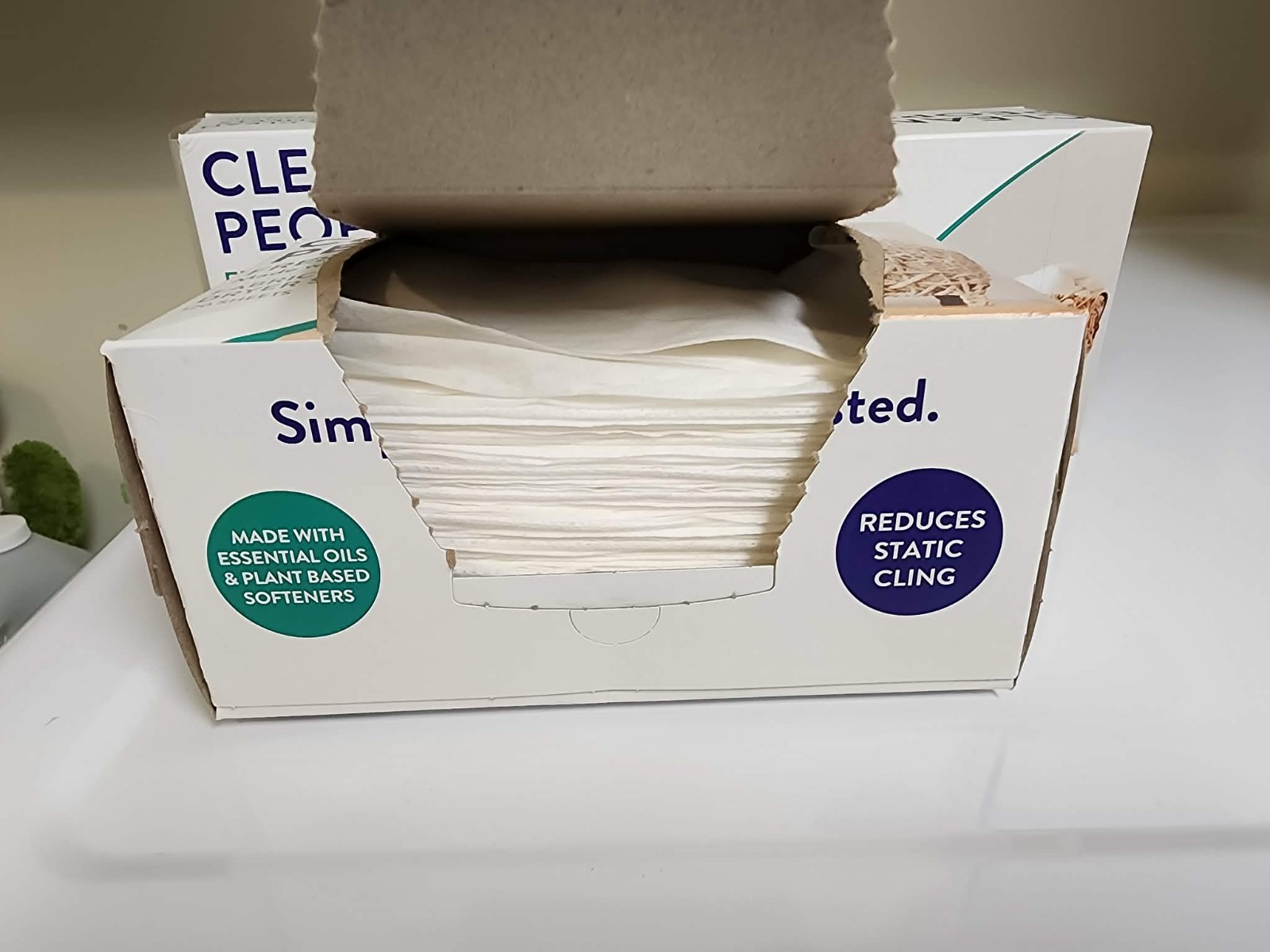 The Clean People Fabric Softener Sheets – Dryer Sheets – Softens & Removes Stati