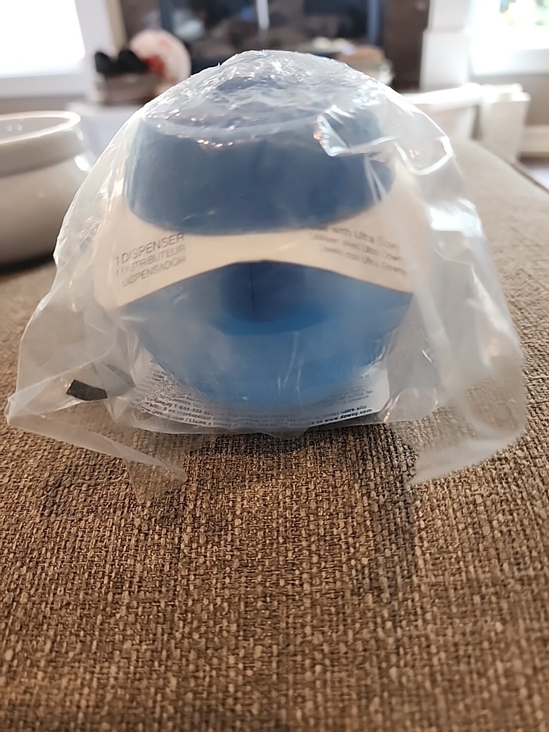 SET OF 2 BRAND NEW DOWNY BALL ULTRA PULL POUR TOSS FABRIC SOFTENER DISPENSER
