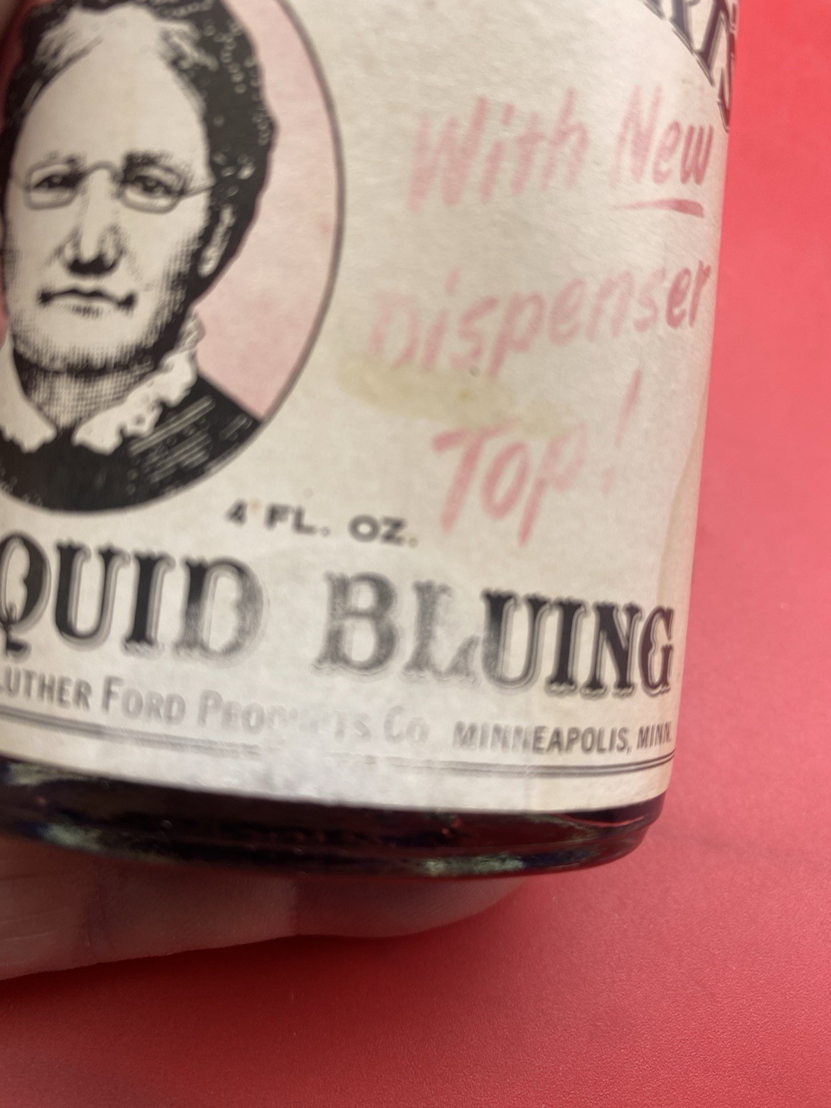 Vtg Mrs. Stewart’s 4 Fl Oz Liquid Bluing Embossed Glass Bottle 2/3 FULL 1960s