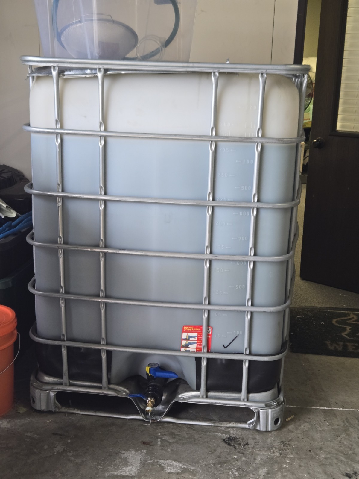 (READ DESCRIPTION) 330 Gal Tote Of Detergent