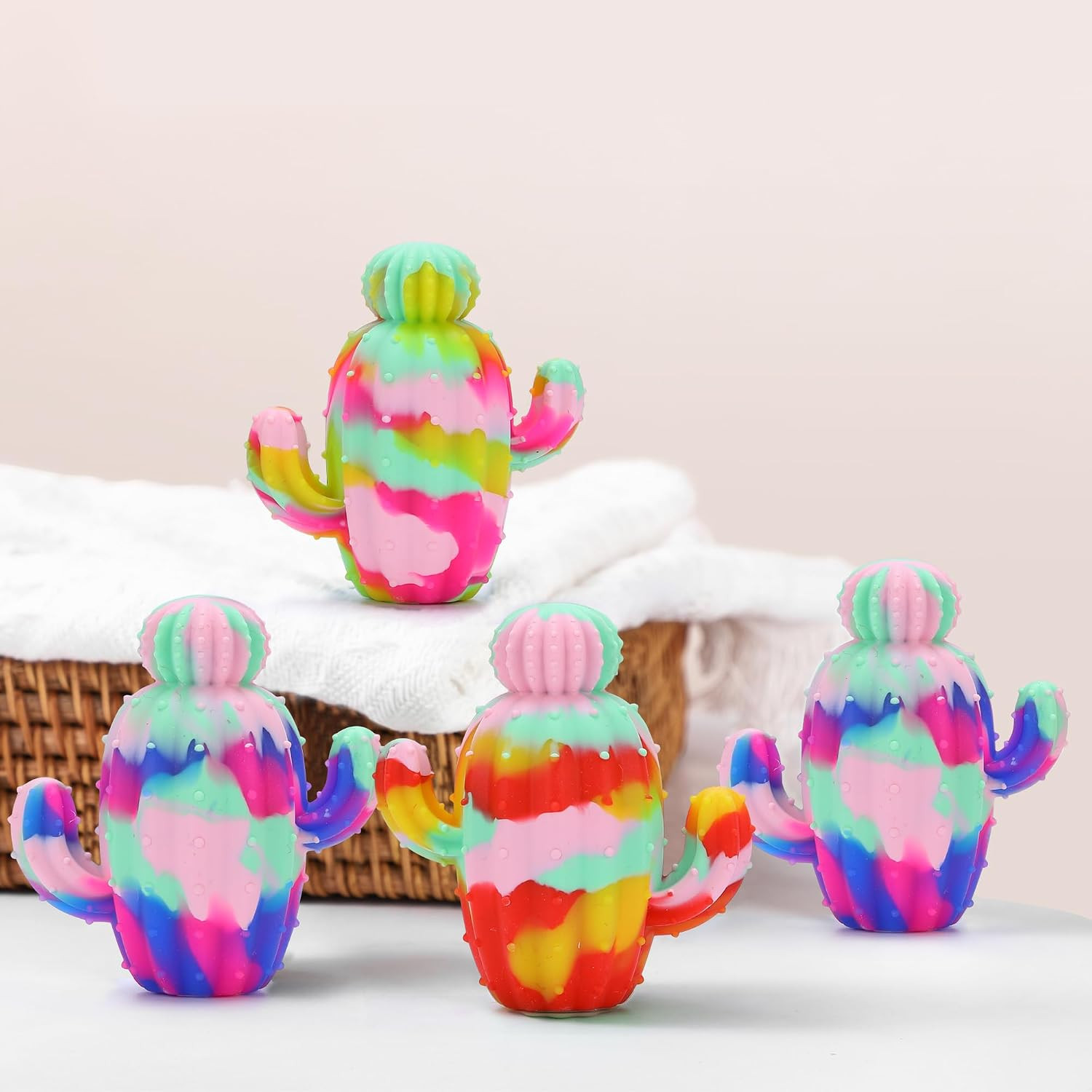 Sunseeke Silicone Dryer Balls, Natural Fabric Softener, Reusable, Reduces