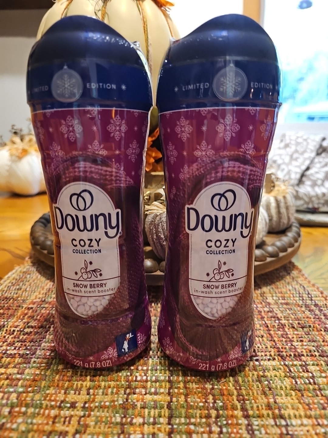 2 LIMITED EDITION DOWNY COZY COLLECTION Laundry Scent Booster SNOW BERRY 7.8 Oz