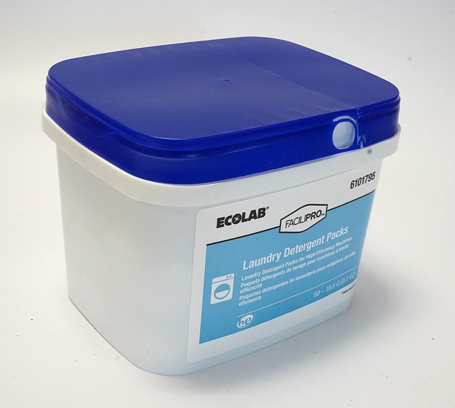Box of 2 Ecolab 6101795 Facilpro laundry detergent packs 60 packs of 0.7 oz