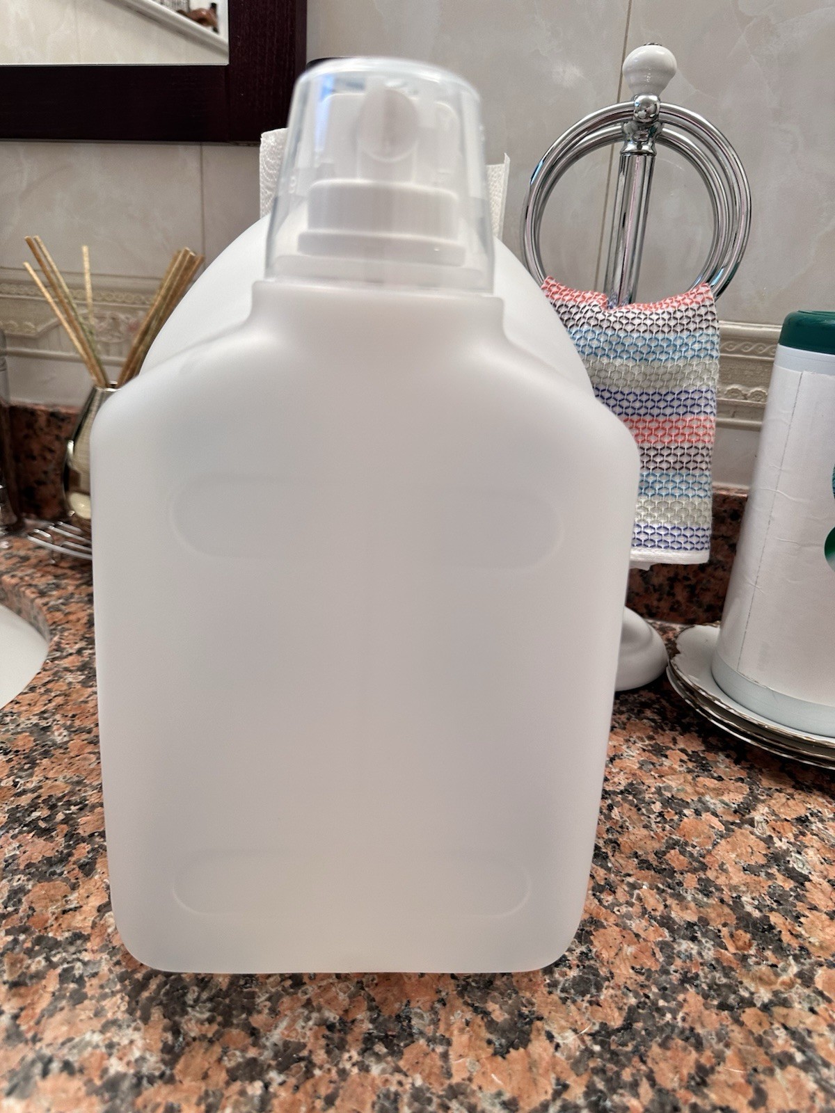 Mollys Suds Liquid Laundry Detergent, Unscented 170 Oz Empty Bottle For Reuse
