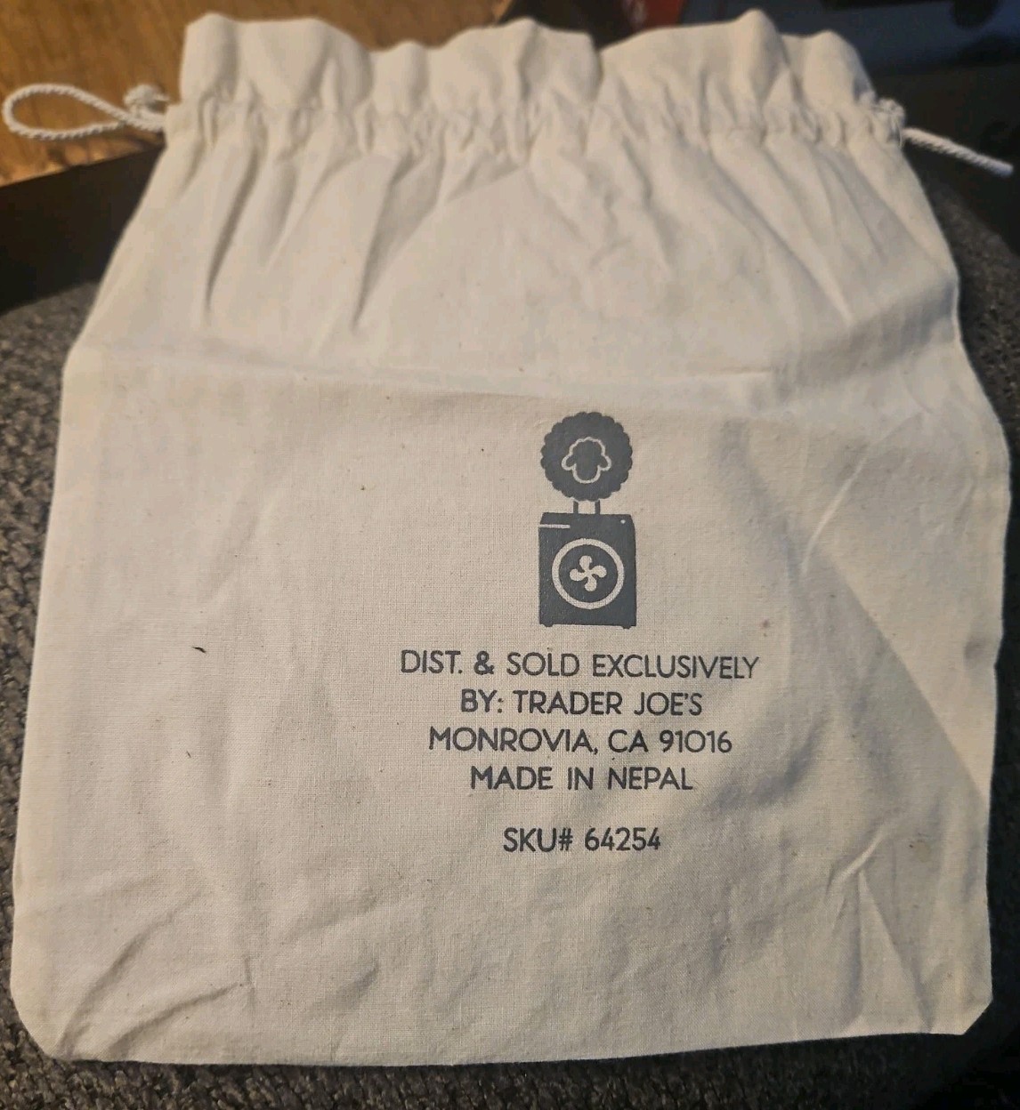 Trader Joe’s Wool Dryer Balls 100% New Zealand Wool Unscented BAG ONLY!!!!!!