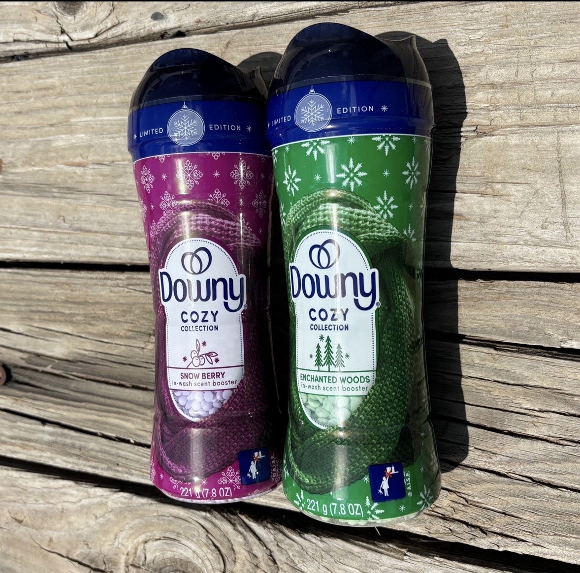 Downy cozy collection scent booster beads Snow berry & enchanted woods limited