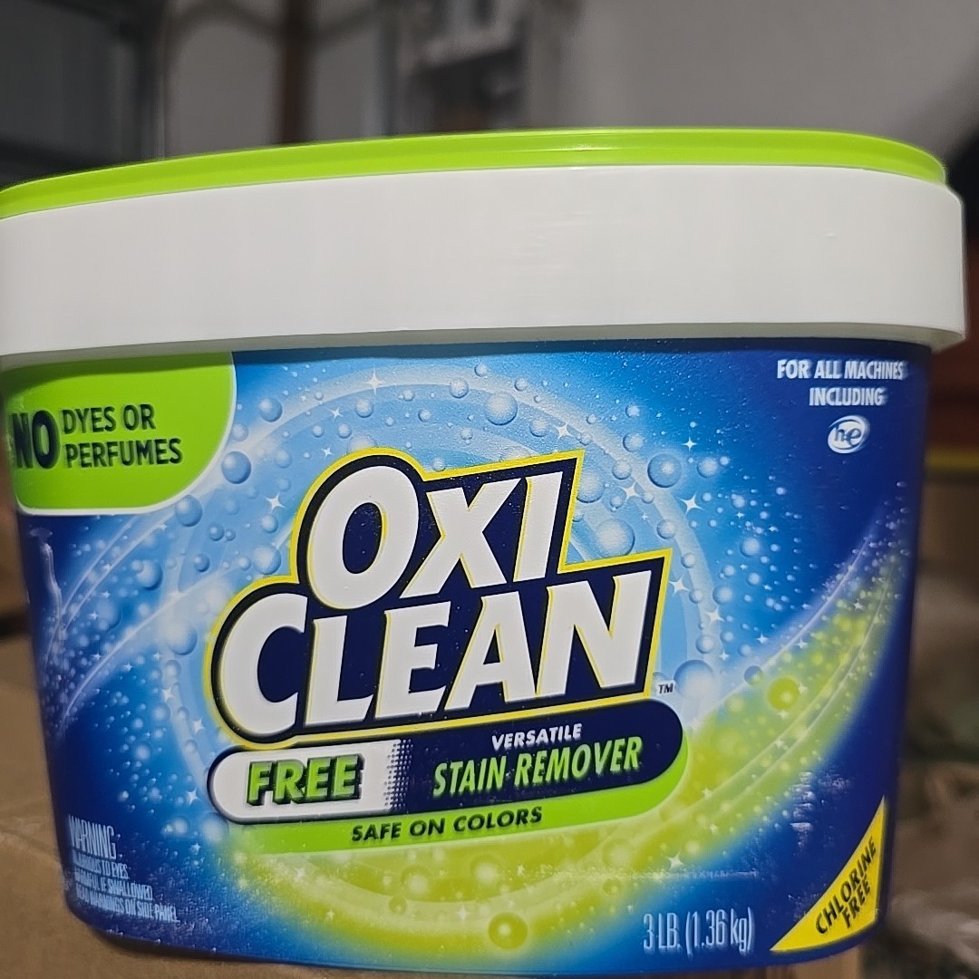 OxiClean Versatile Stain Remover Powder Free, Laundry Remover, 3 Lbs