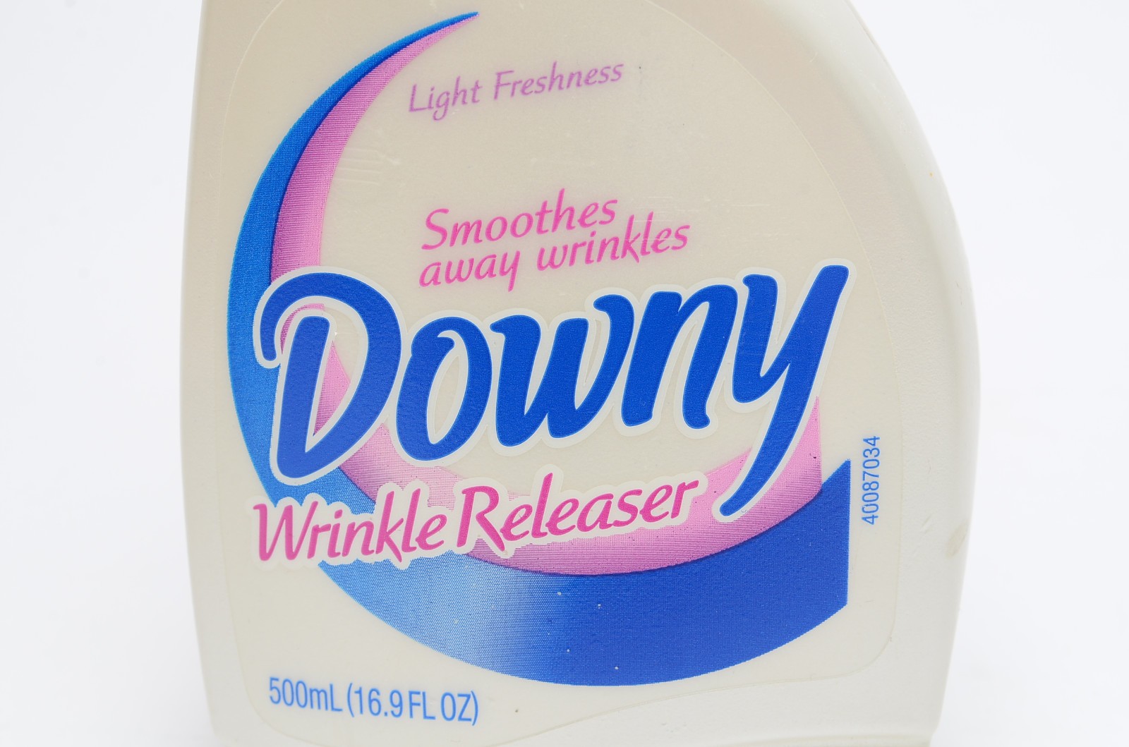 Vintage 2000 Downy Wrinkle Releaser Spray Light Freshness Original Formula 16.9
