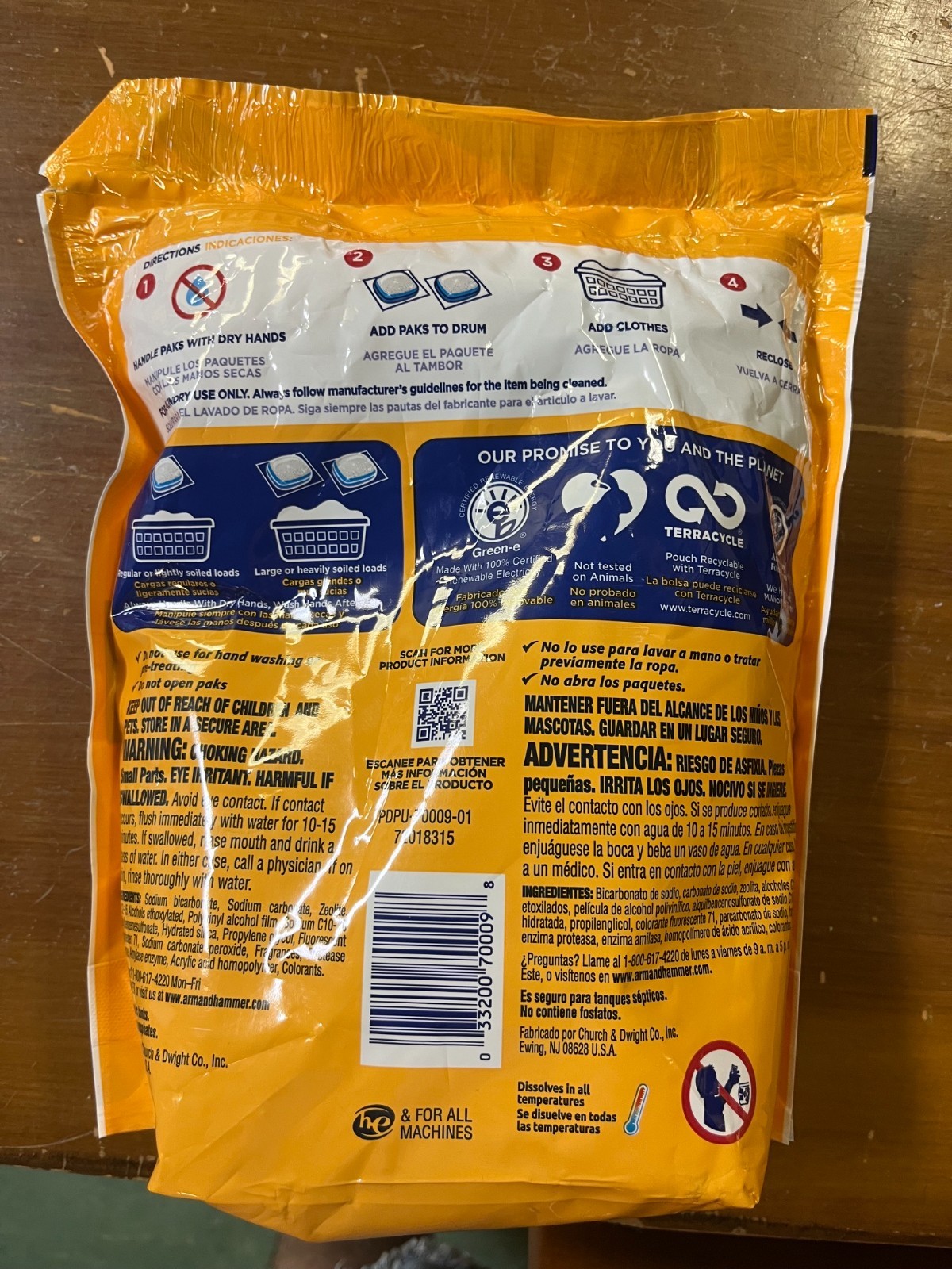 Oxi-Clean laundry detergent pod packs