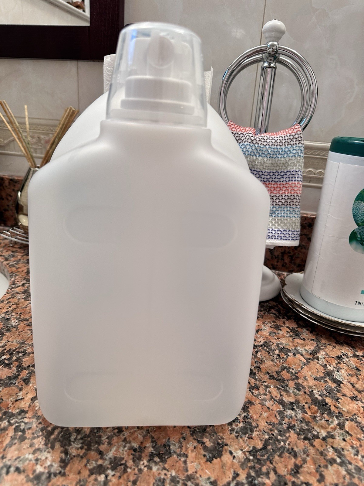 Mollys Suds Liquid Laundry Detergent, Unscented 170 Oz Empty Bottle For Reuse