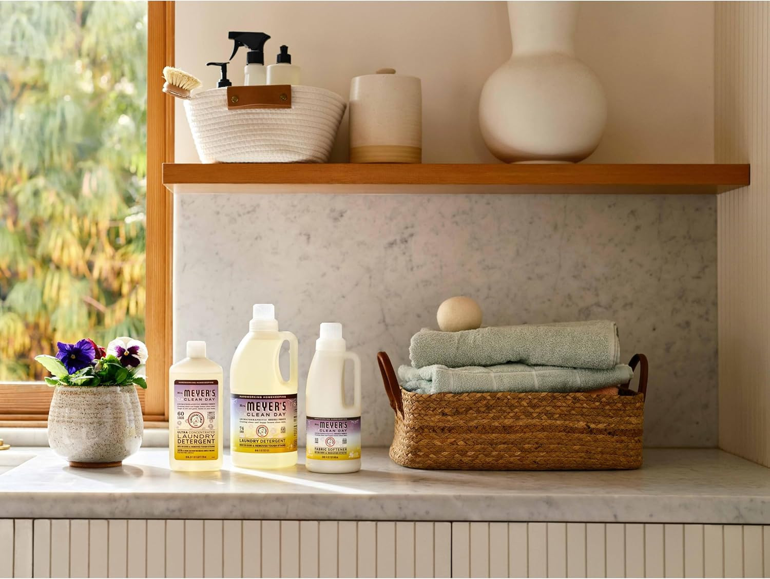 CLEAN DAY Liquid Laundry Detergent, Infused with Essential Oils, Compassion Flow