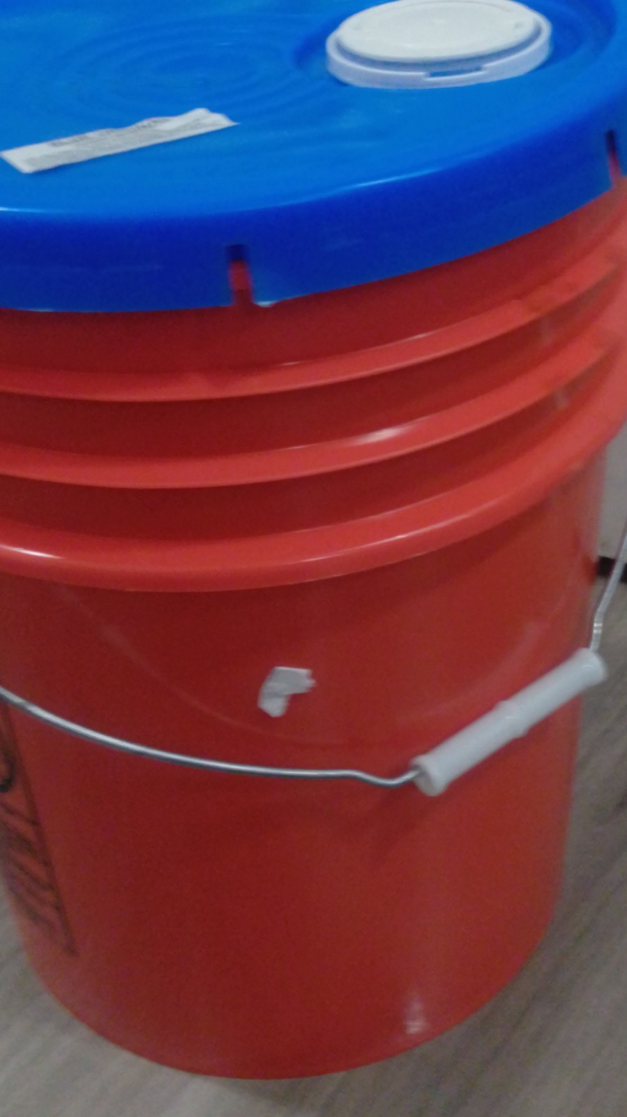 Laundry detergent