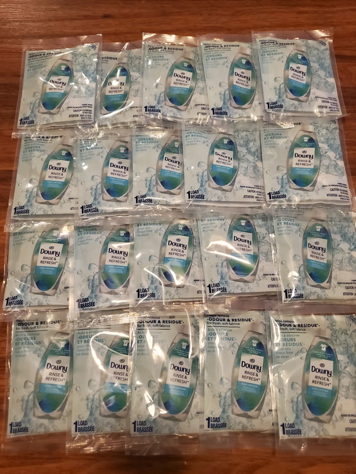 Lot of 20 Single Load Downy Rinse & Refresh Cool Cotton Travel Size