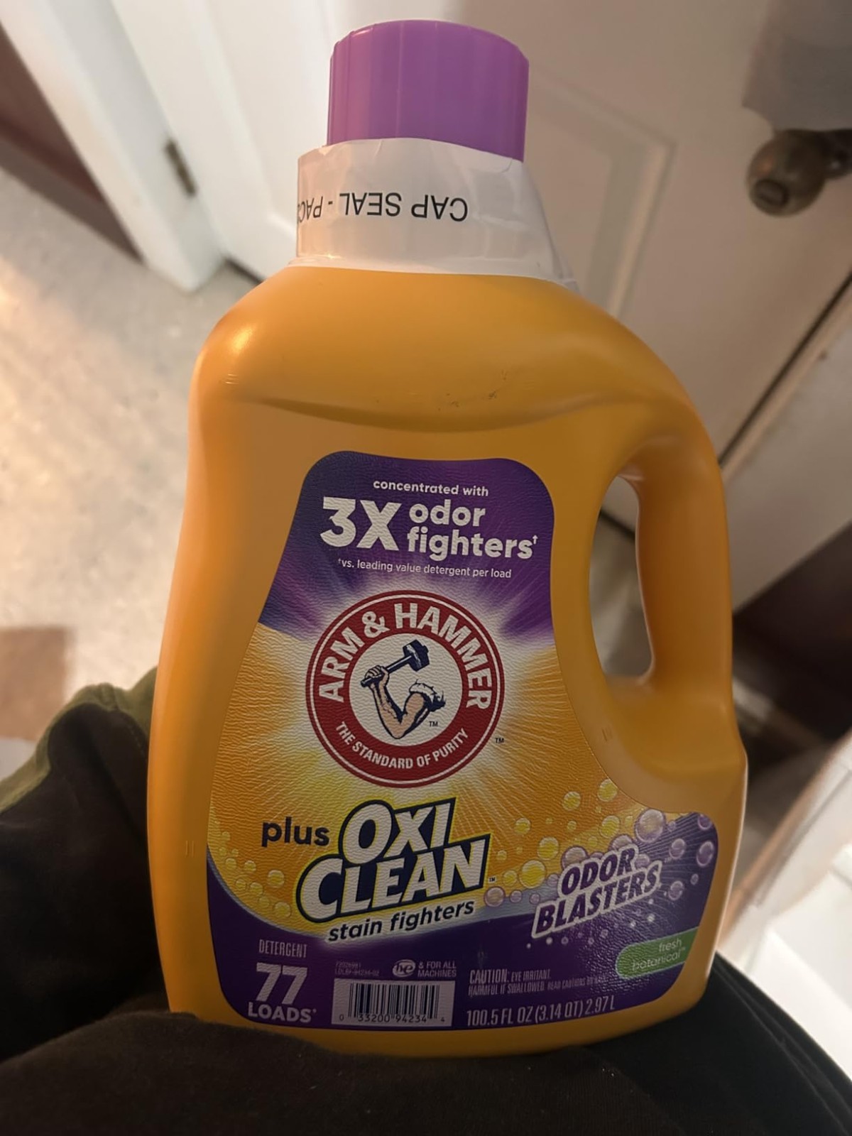 Concentrated Plus OxiClean Liquid Detergent, 166.5 Fl Oz – 128 Loads Clean Power