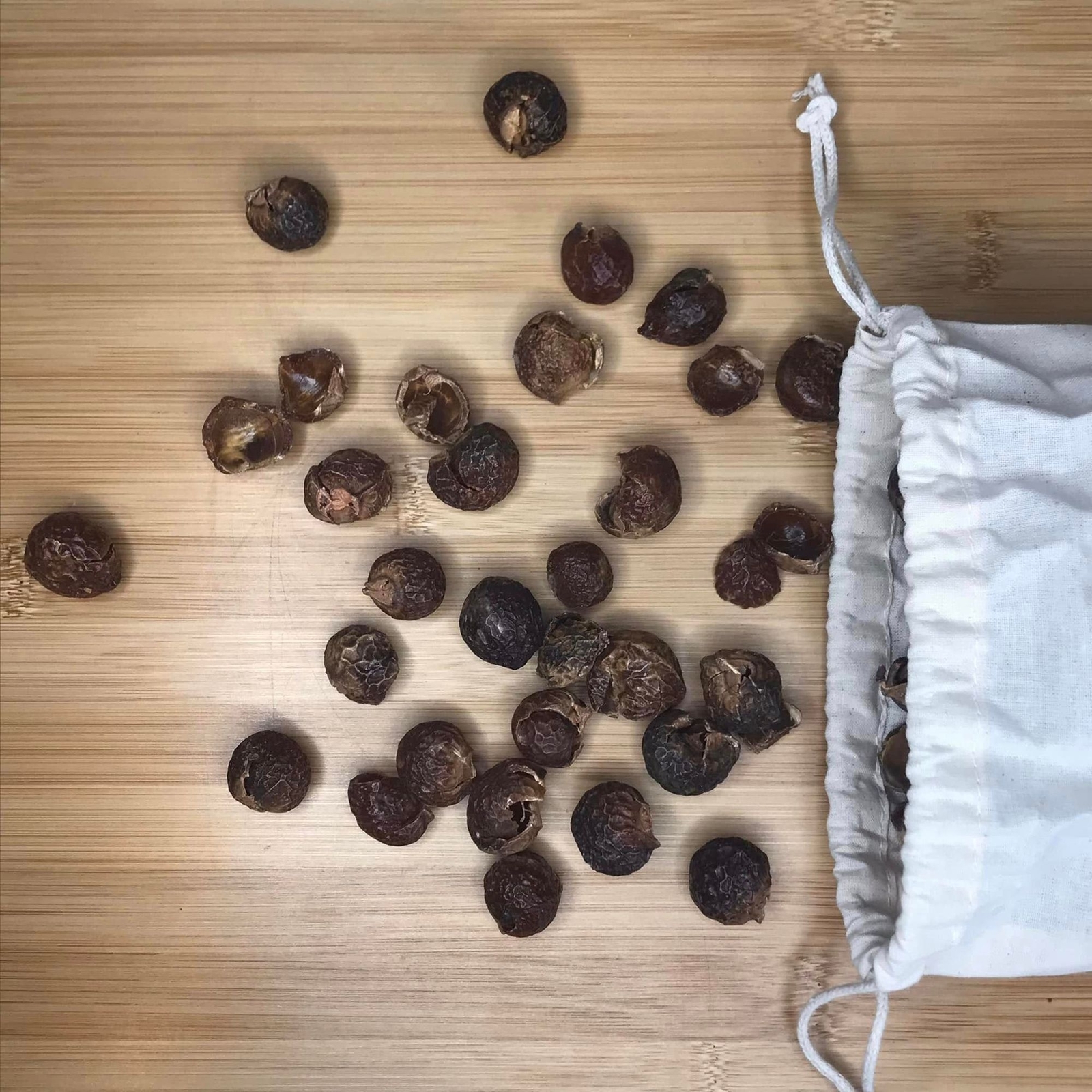 Organic Soap Nut Berry (1lb) & 6 Dryer Ball Combo Chemical Free Sustainable
