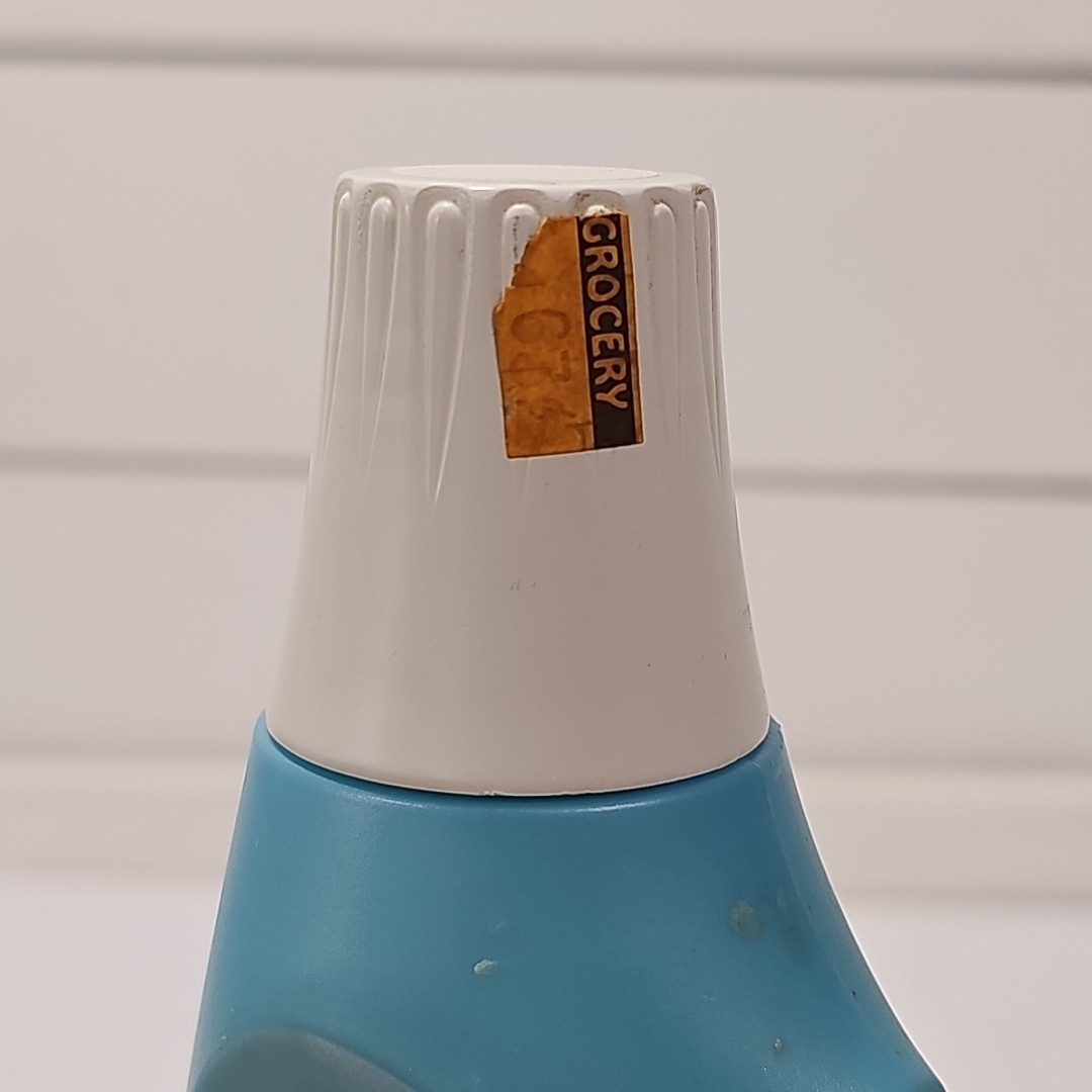 VTG Downy Fabric Softener Concentrate for Static Cling 17 Fl .Oz. Half Full