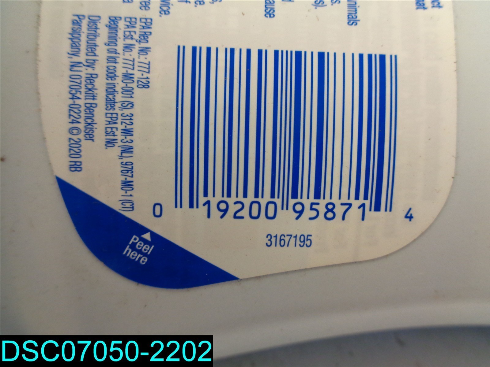 QTY=82oz: (2 x 41oz) Lysol Laundry Additive Crisp Linen Scent 3167195