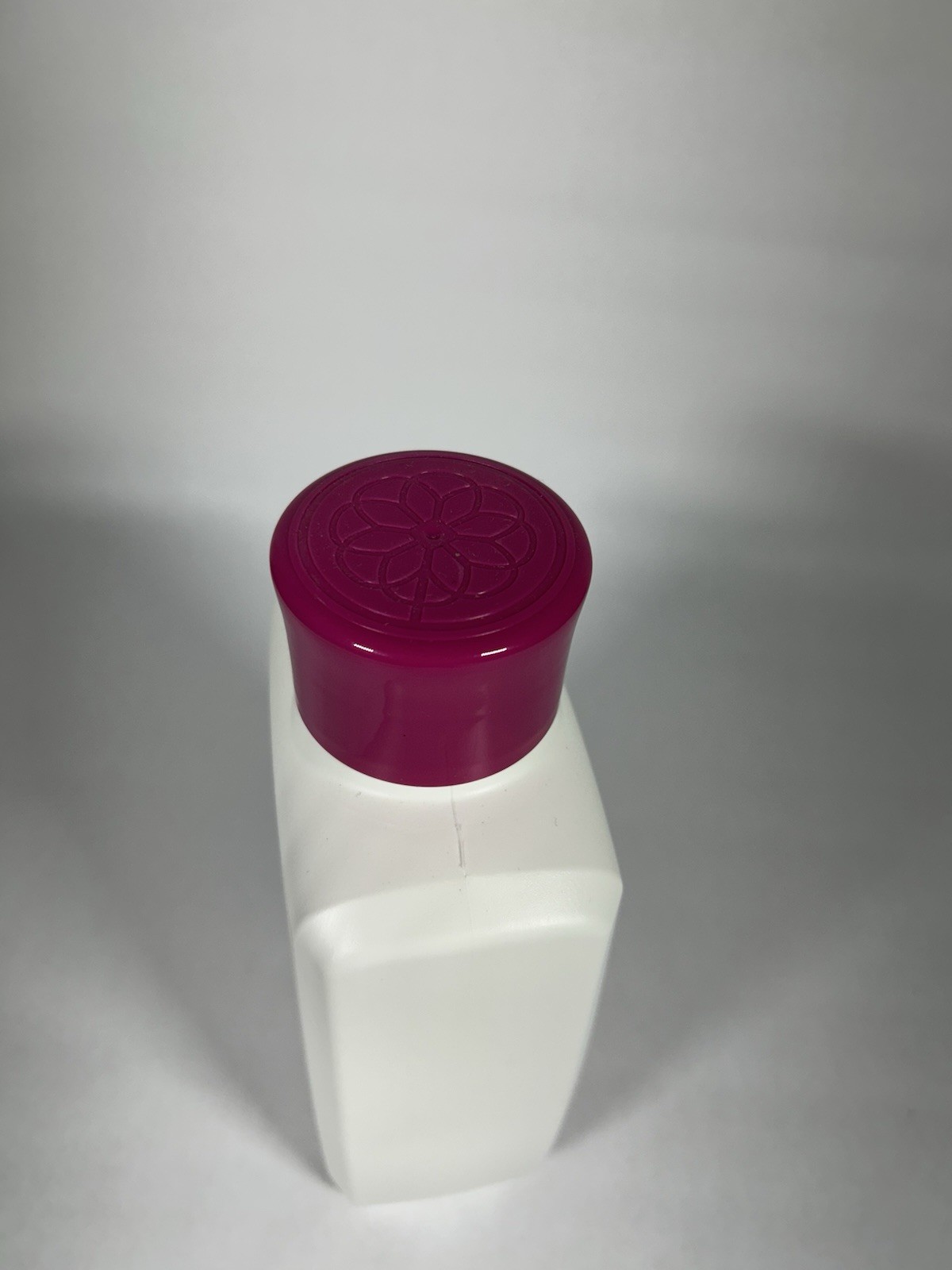 Forever New Unscented 32 Oz Fine Garment Laundry Cleaner Made In USA