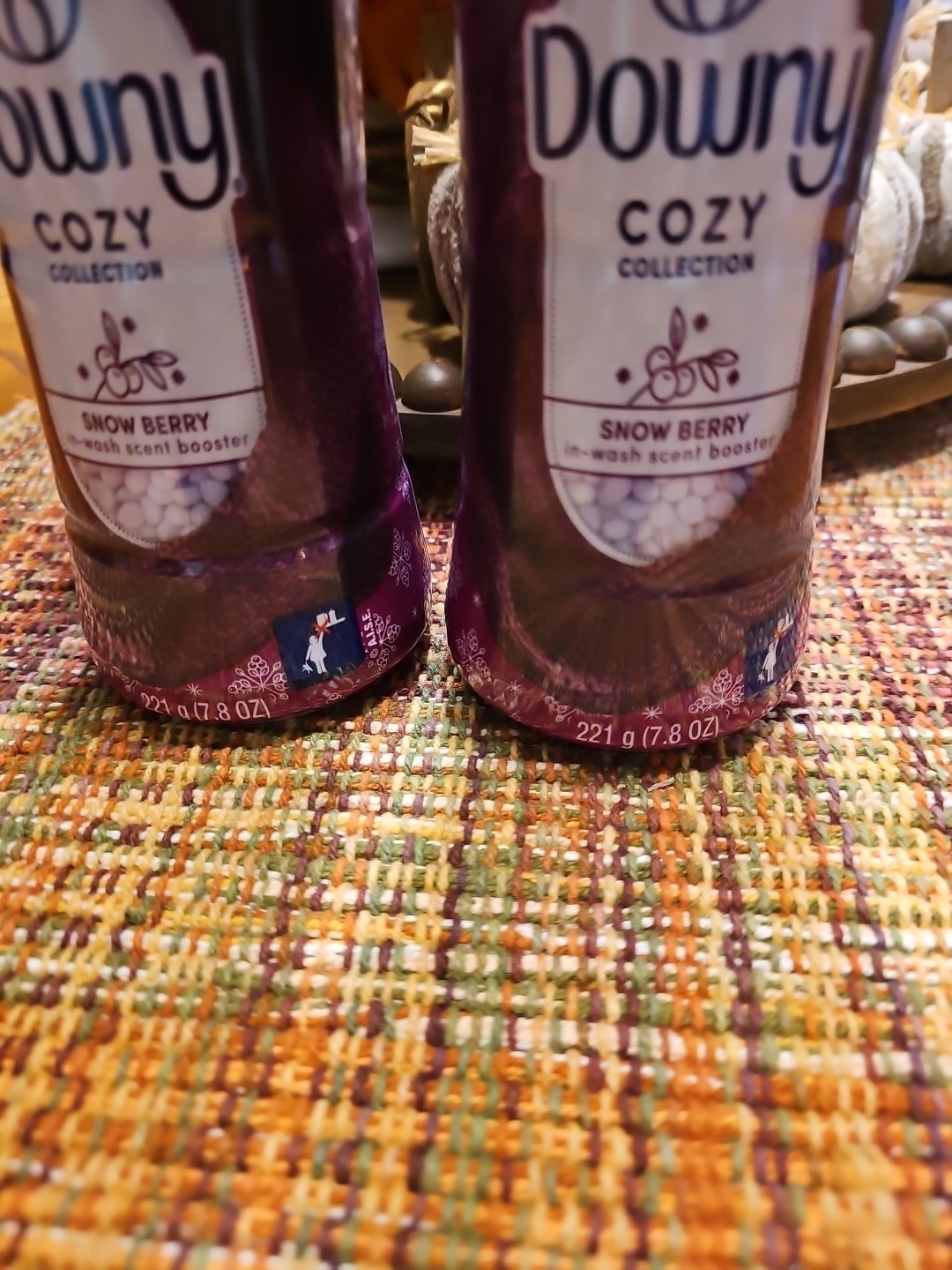 2 LIMITED EDITION DOWNY COZY COLLECTION Laundry Scent Booster SNOW BERRY 7.8 Oz