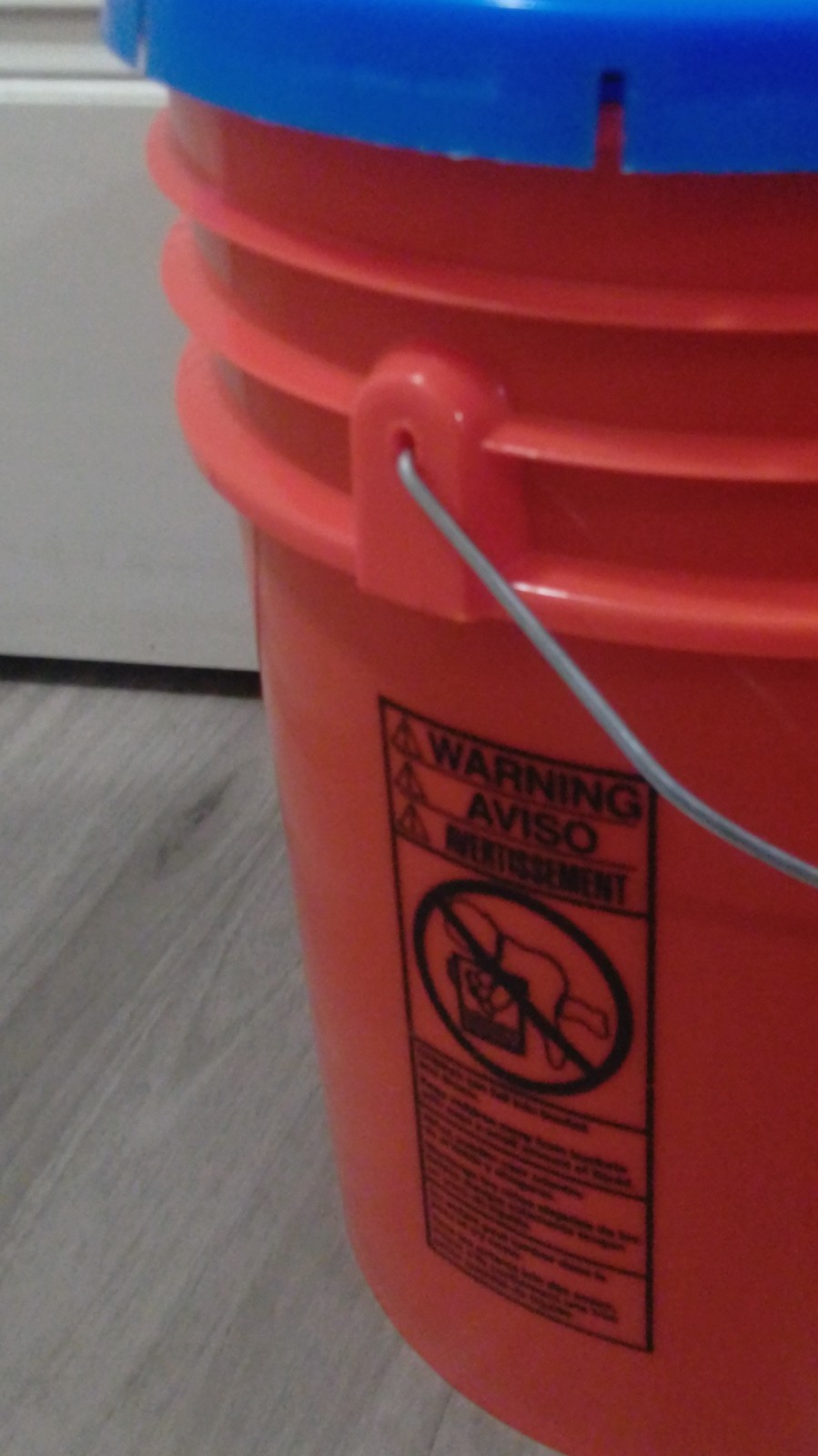 Laundry detergent