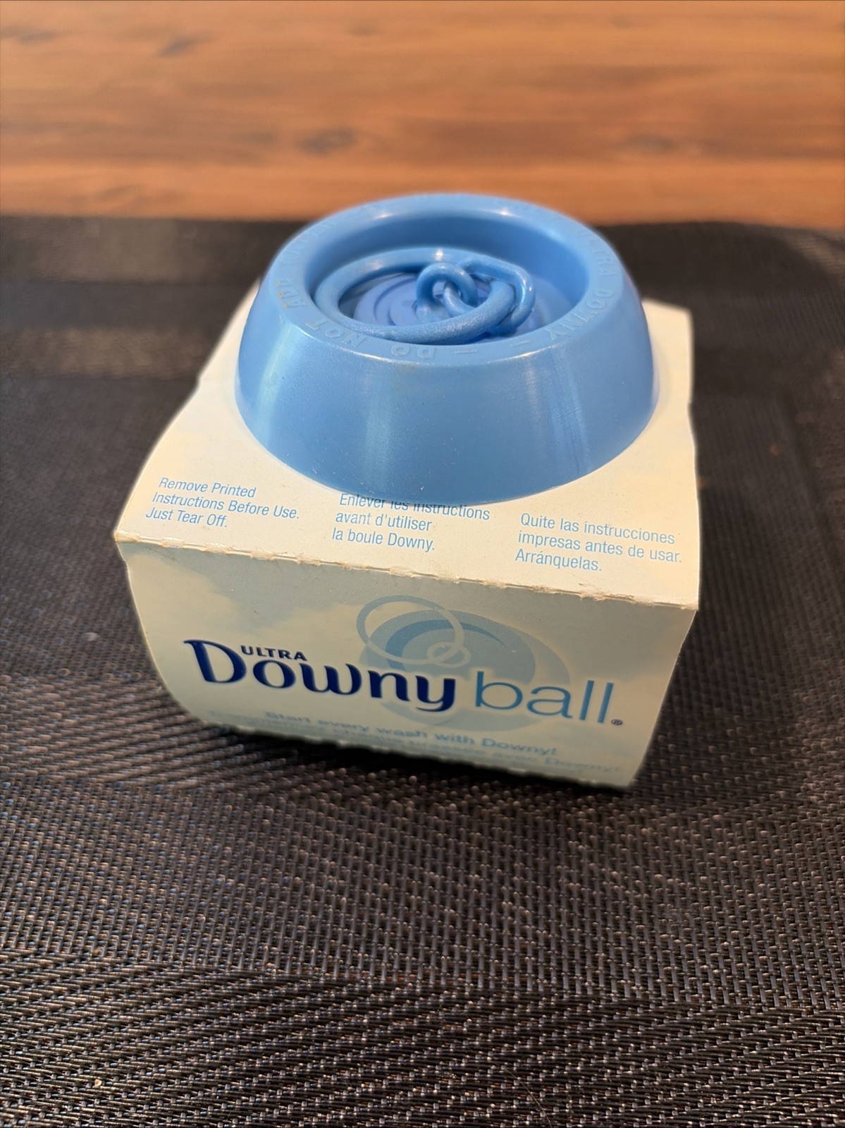 Ultra Downy Ball Fabric Softener Dispenser NOS 2011