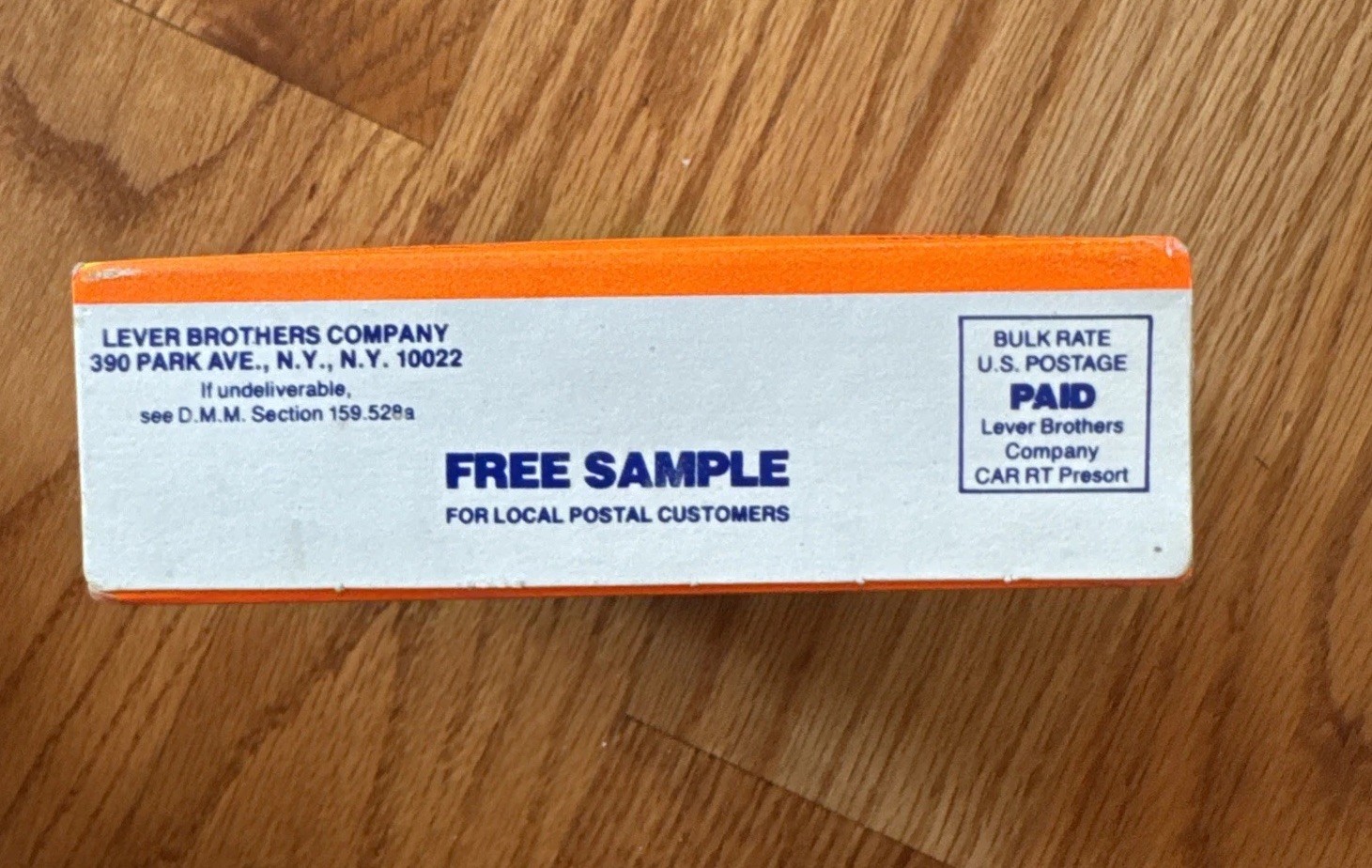Surf by Lever Powder Laundry Detergent 6.2 oz Travel Size Vintage NOS 1980s Prop