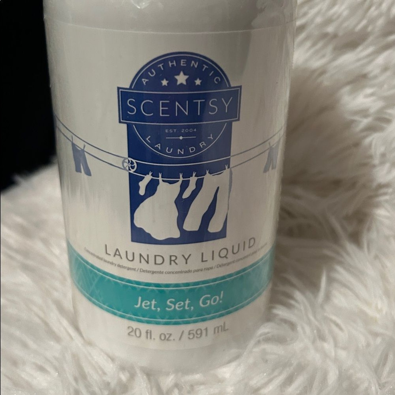 Scentsy White and Blue Laundry Liquid NEW