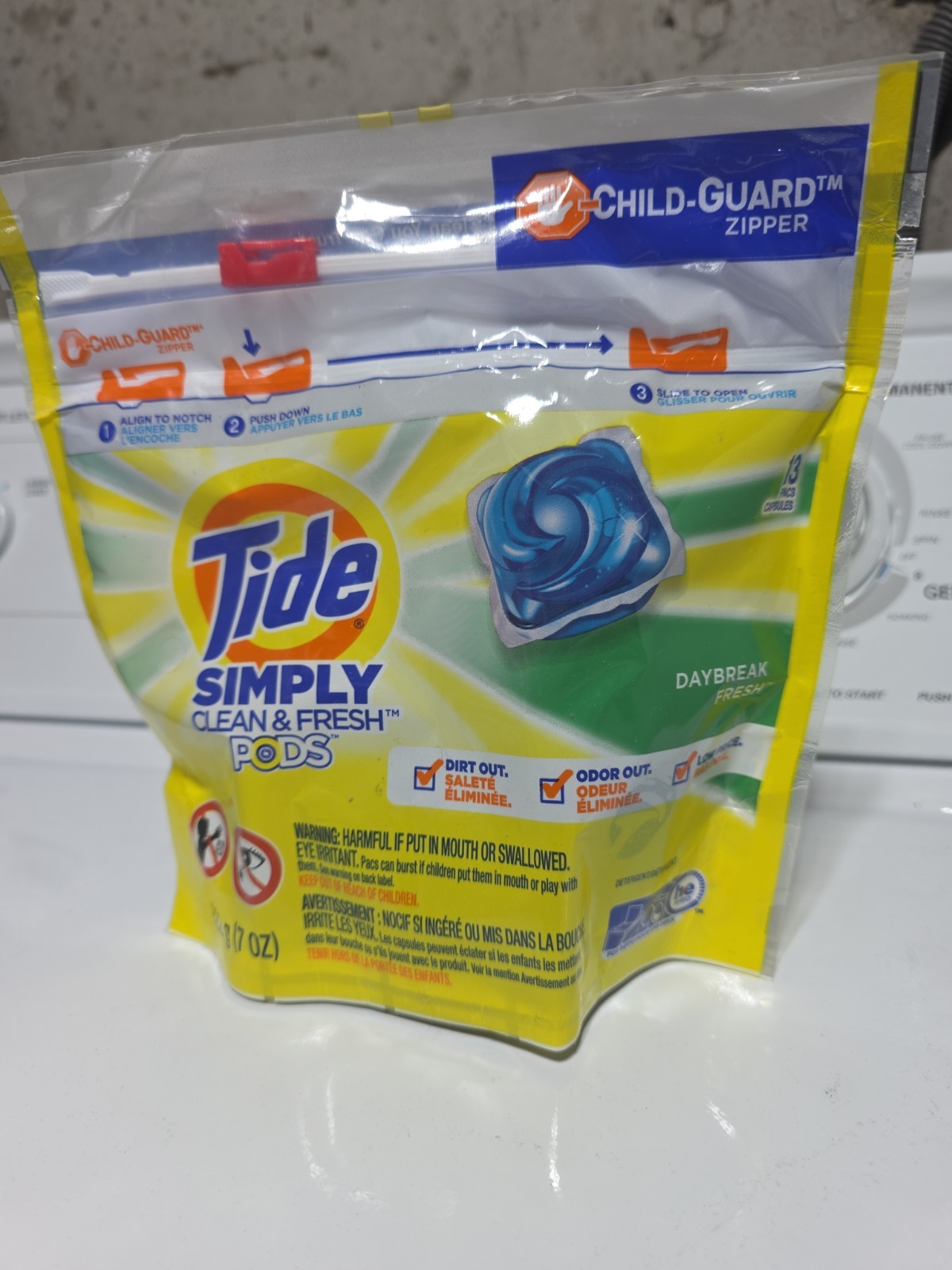 Tide Simply Pods Daybreak Fresh – Clean & Fresh – 13 Count Child Guard Zipper