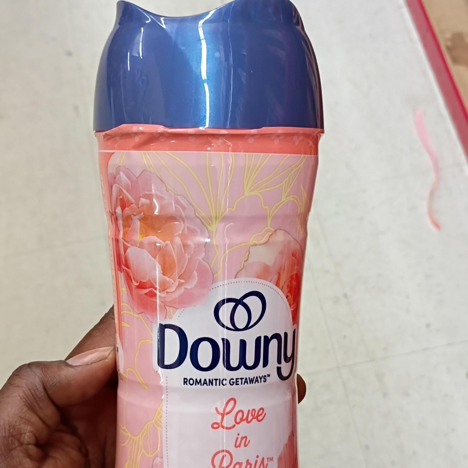Downy Romantic Getaways Love in Paris Floral Laundry Scent Booster 221g (7.8 oz)