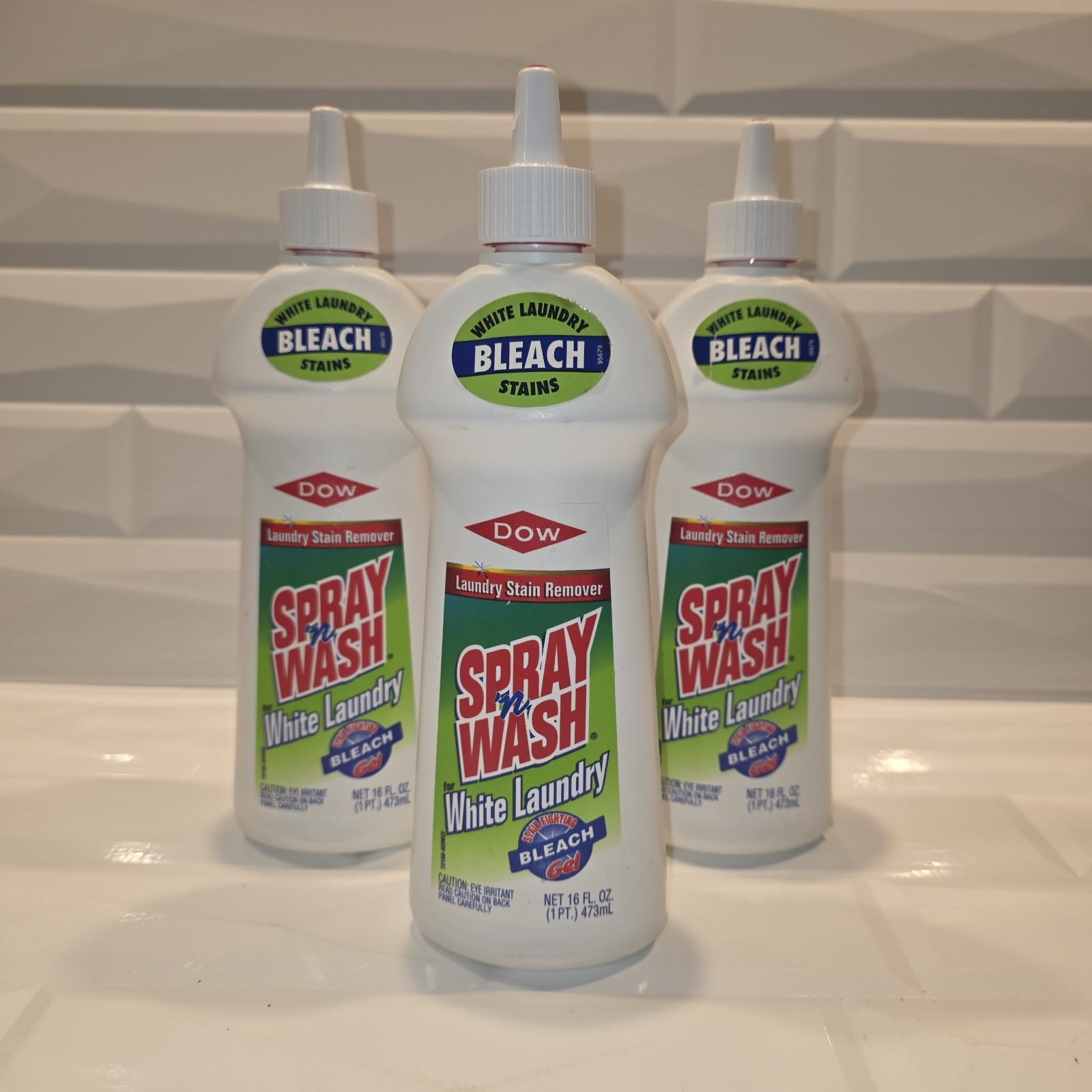 3-Dow Spray n Wash White Laundry Stain Remover w Bleach New 16oz Vintage