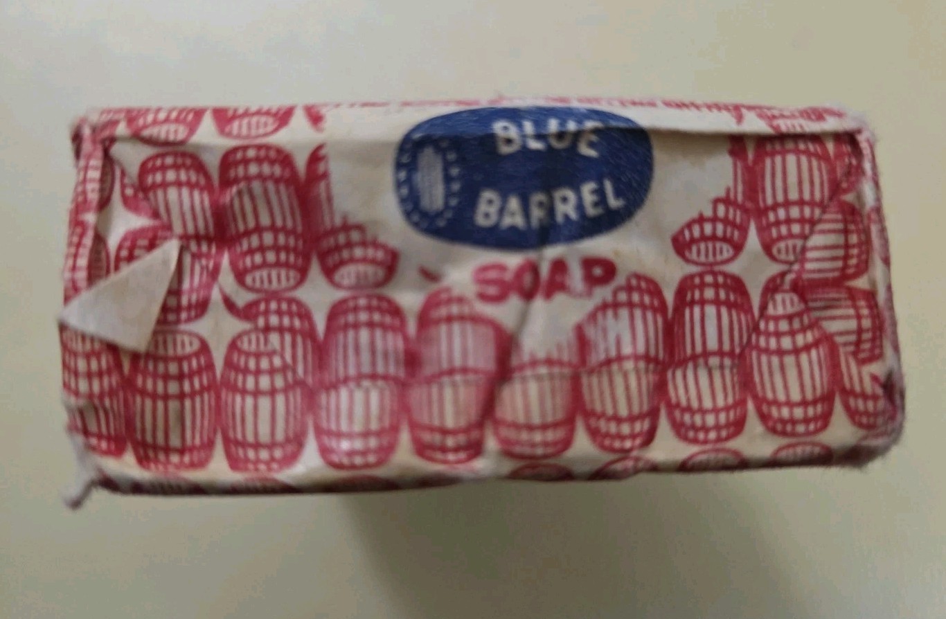 Haskins Bros & Co Blue Barrel White Soap 1944 Omaha Big White Bar Vintage