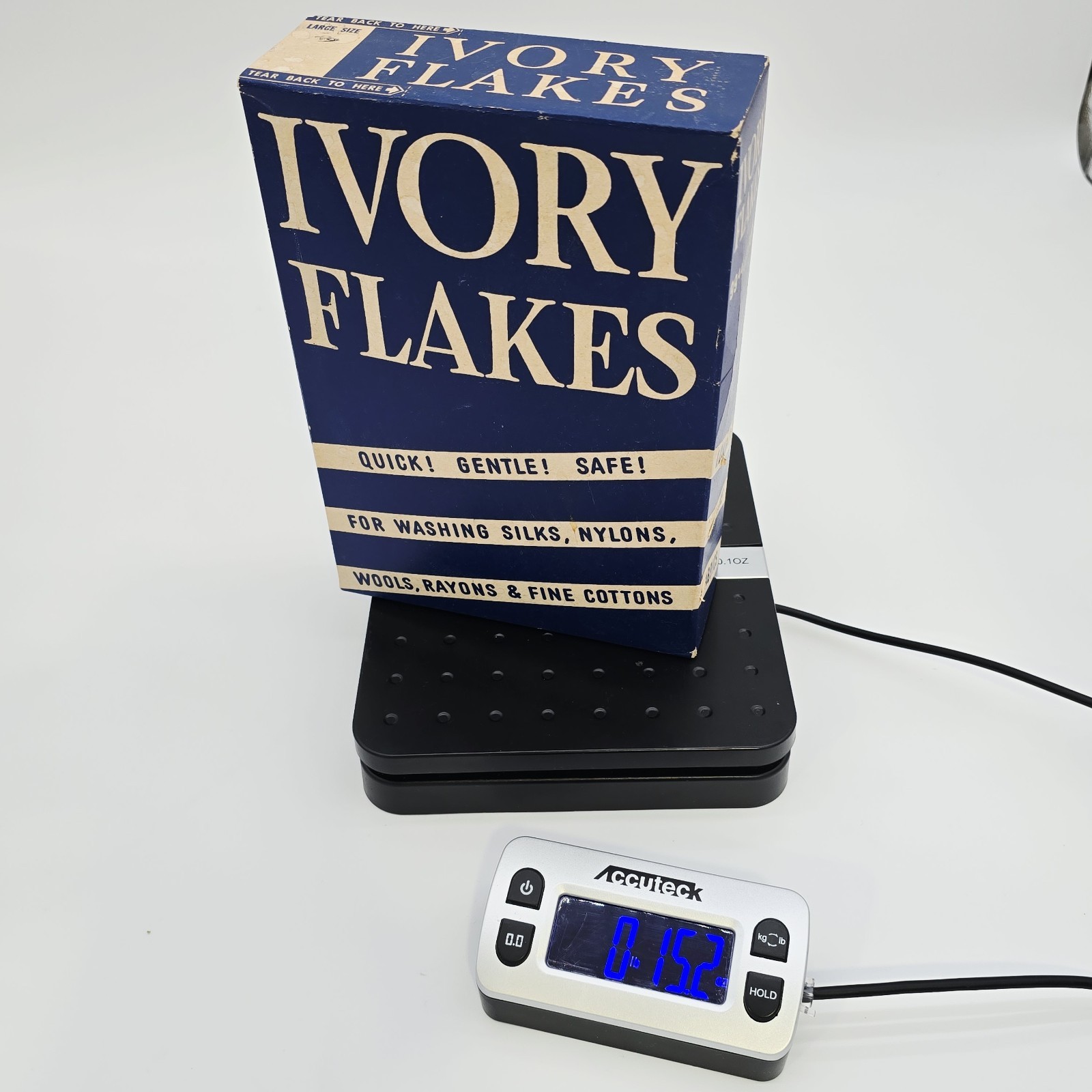 Vintage Ivory Snow Flakes Box Unopened Sealed Large Size Procter & Gamble Ad