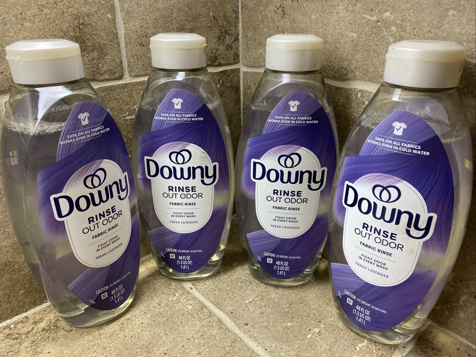4 Downy RINSE & REFRESH Odor Remover and Fabric Softener, Fresh Lavender 48 Oz.