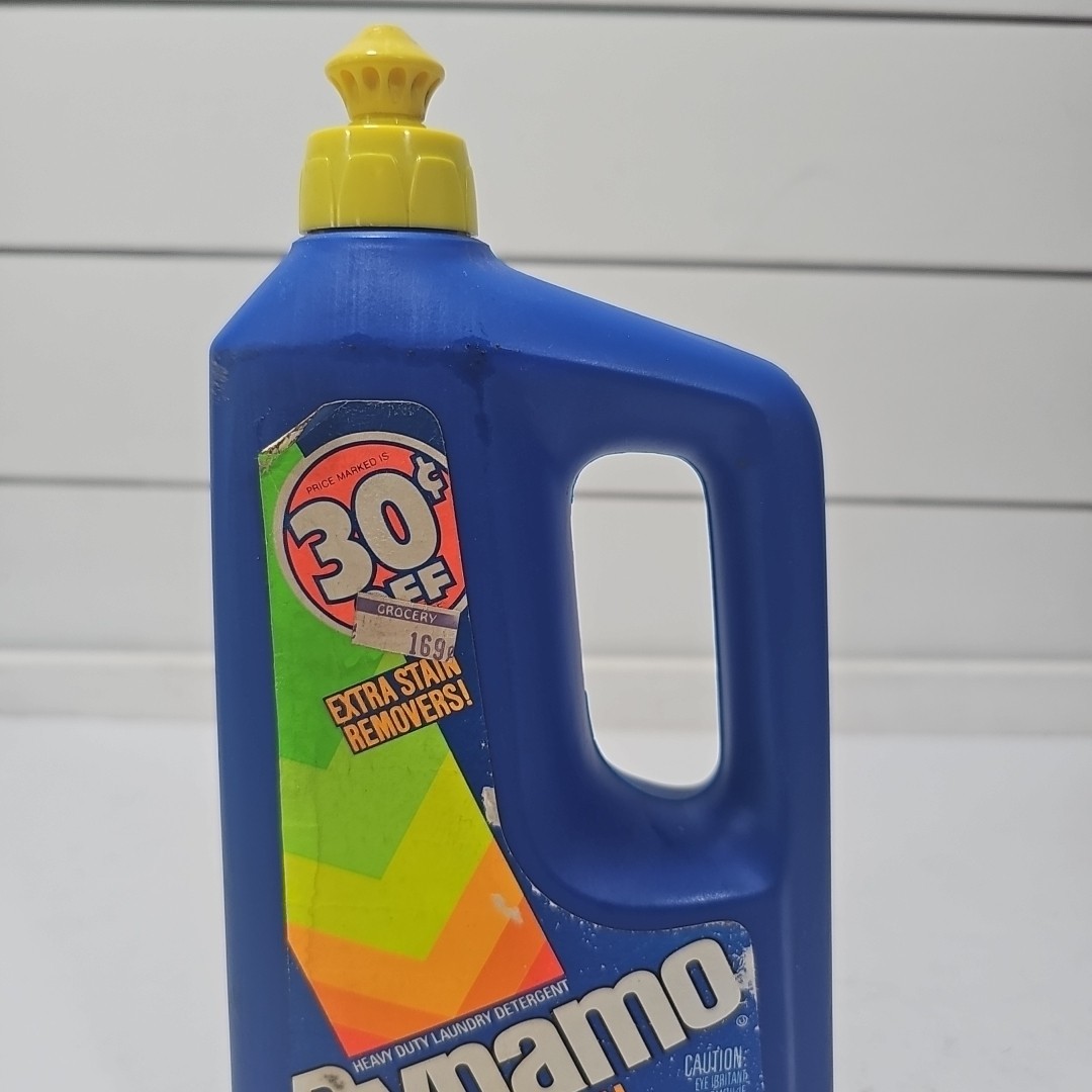 Vtg 32oz Dynamo Action Plus Heavy Duty Laundry Detergent NOS TV Movie Prop Retro