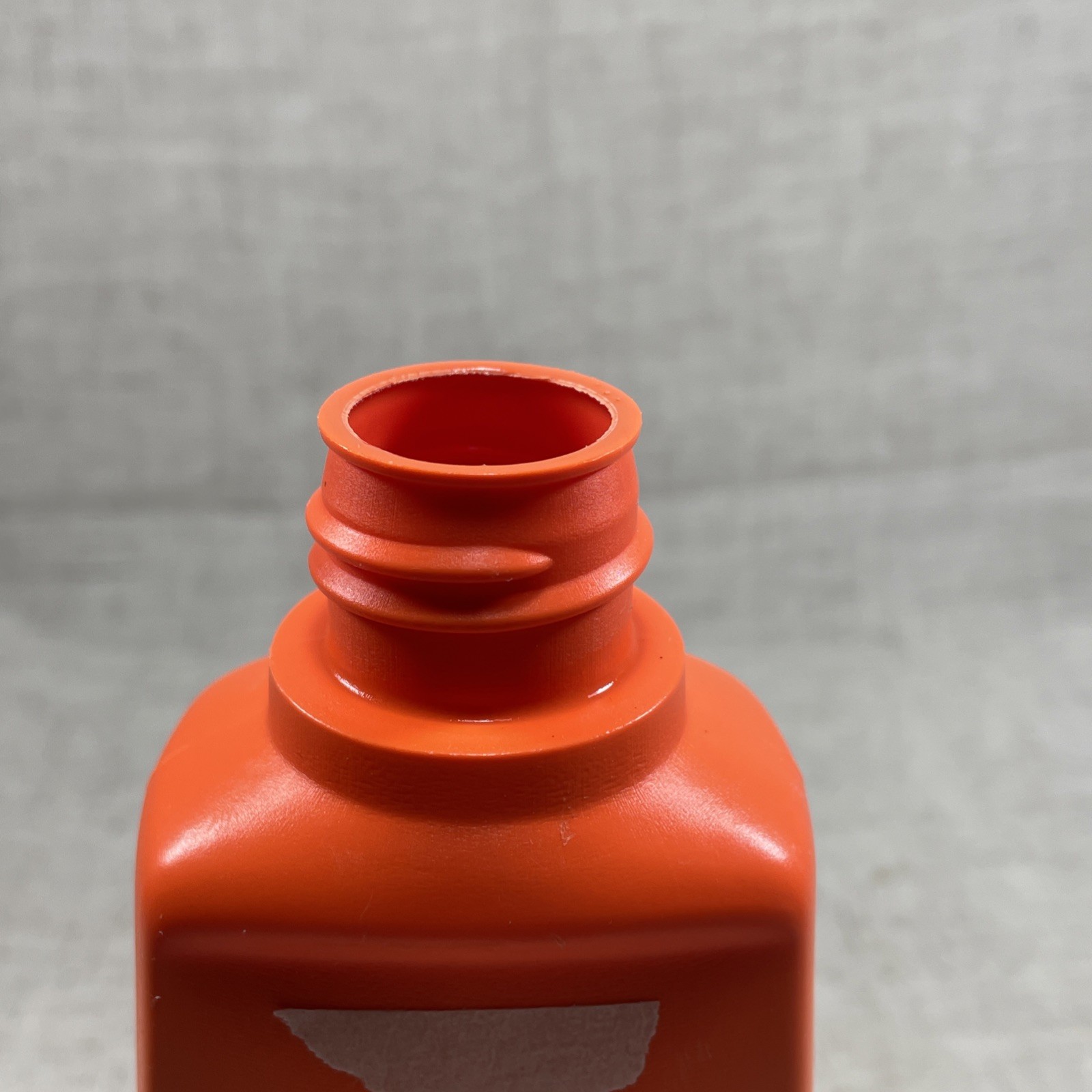 VTG Surf Laundry Detergent Liquid Soap Sample Size 8 fl oz 85% Full