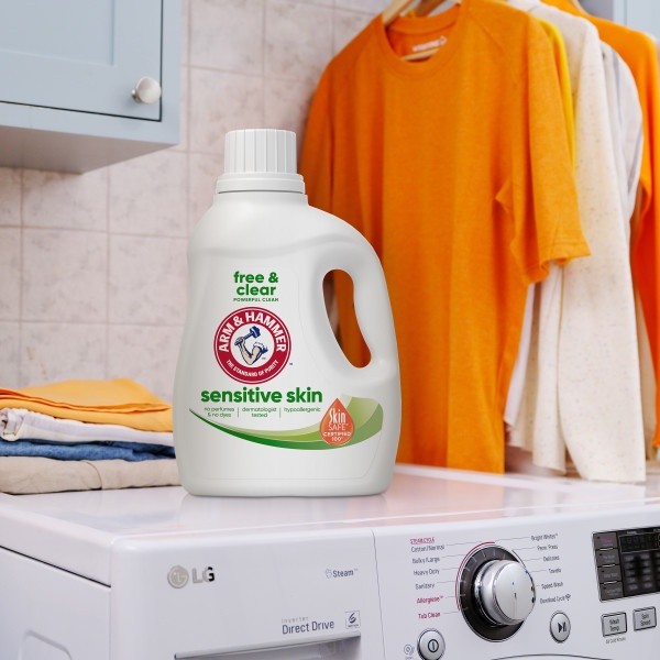 ARM & HAMMER Sensitive Skin Detergent, 33 fl oz – 2 Pack