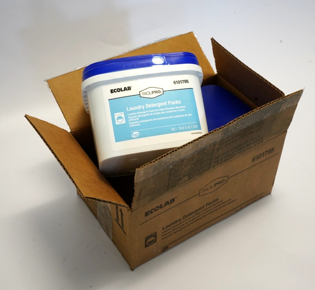 Box of 2 Ecolab 6101795 Facilpro laundry detergent packs 60 packs of 0.7 oz
