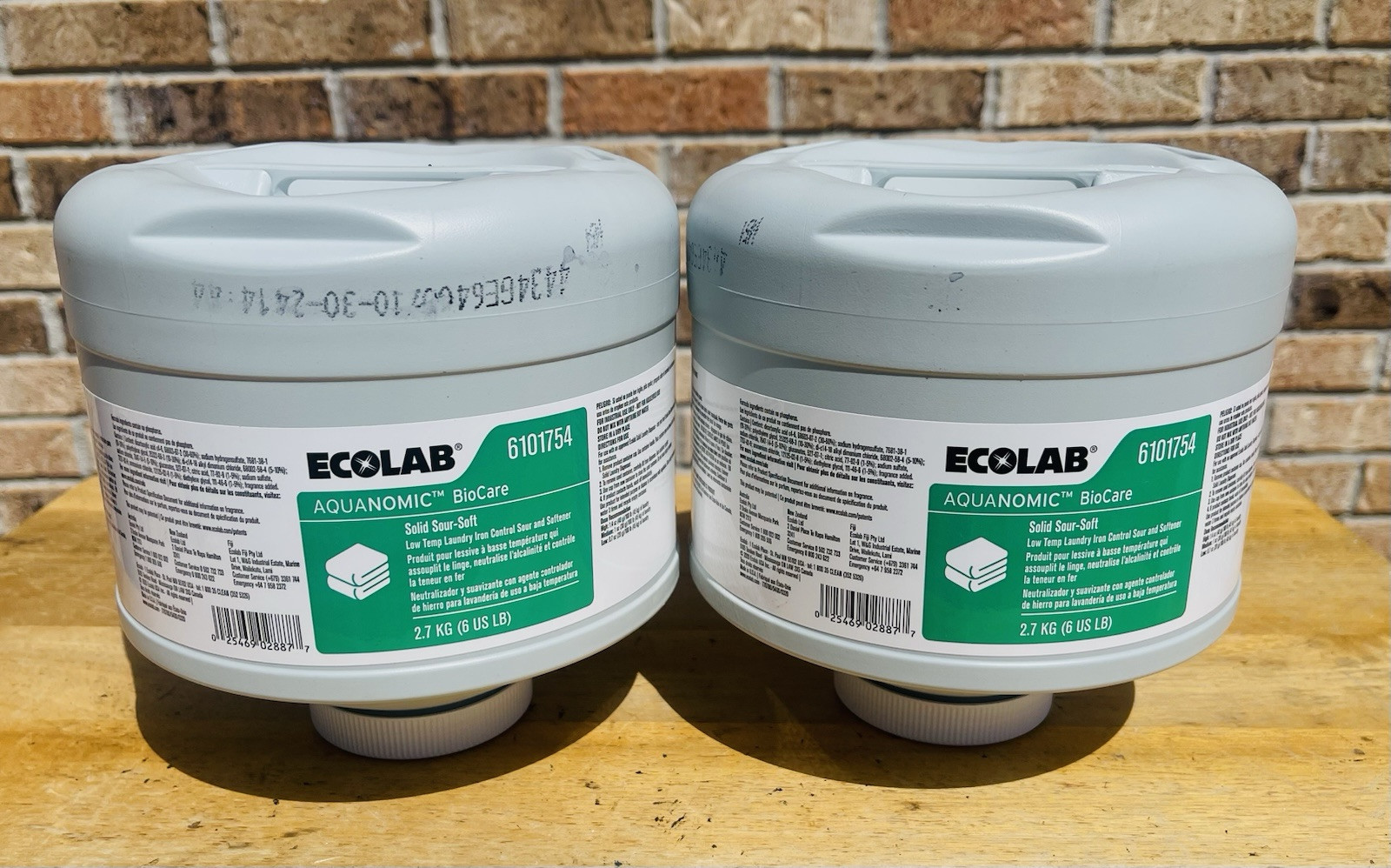 (2) Ecolab 6101754 Aquanomic Biocare Solid Sour-Soft | 6lbs Unit
