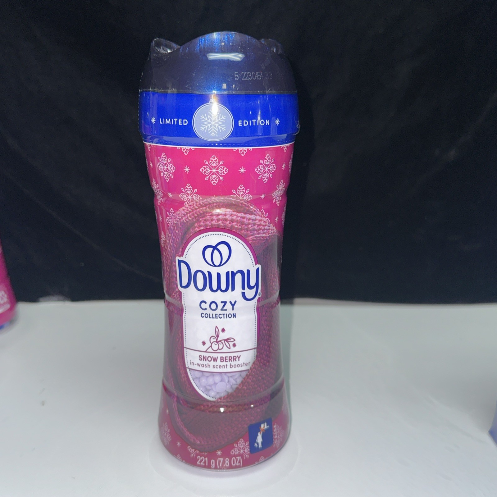 NEW PACK OF 4 DOWNY COZY COLLECTION Laundry Scent Booster SNOW BERRY 7.8oz