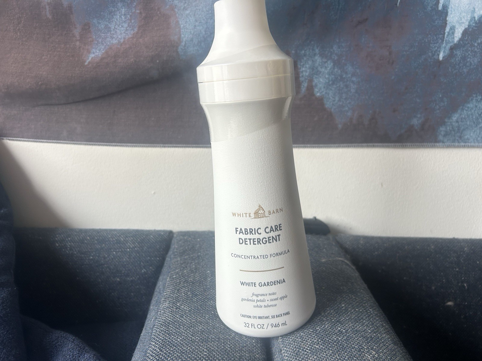 Bath & Body Works White Barn Morning Rain Fabric Care Detergent Soap 32 Fl. Oz.