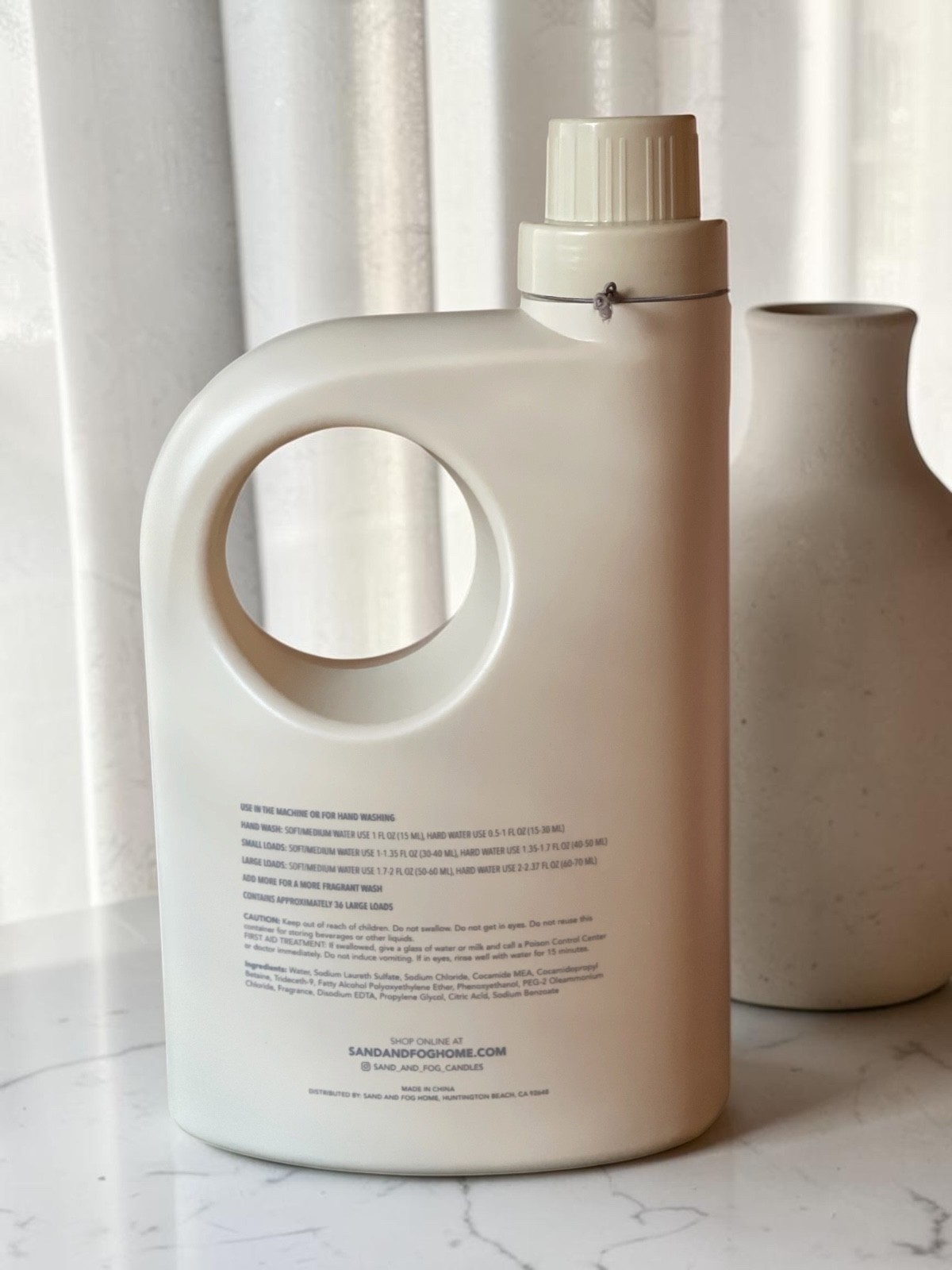 Sand + Fog Vanilla Musk Fine Laundry Detergent. 71 FL OZ, Coconut Anise New