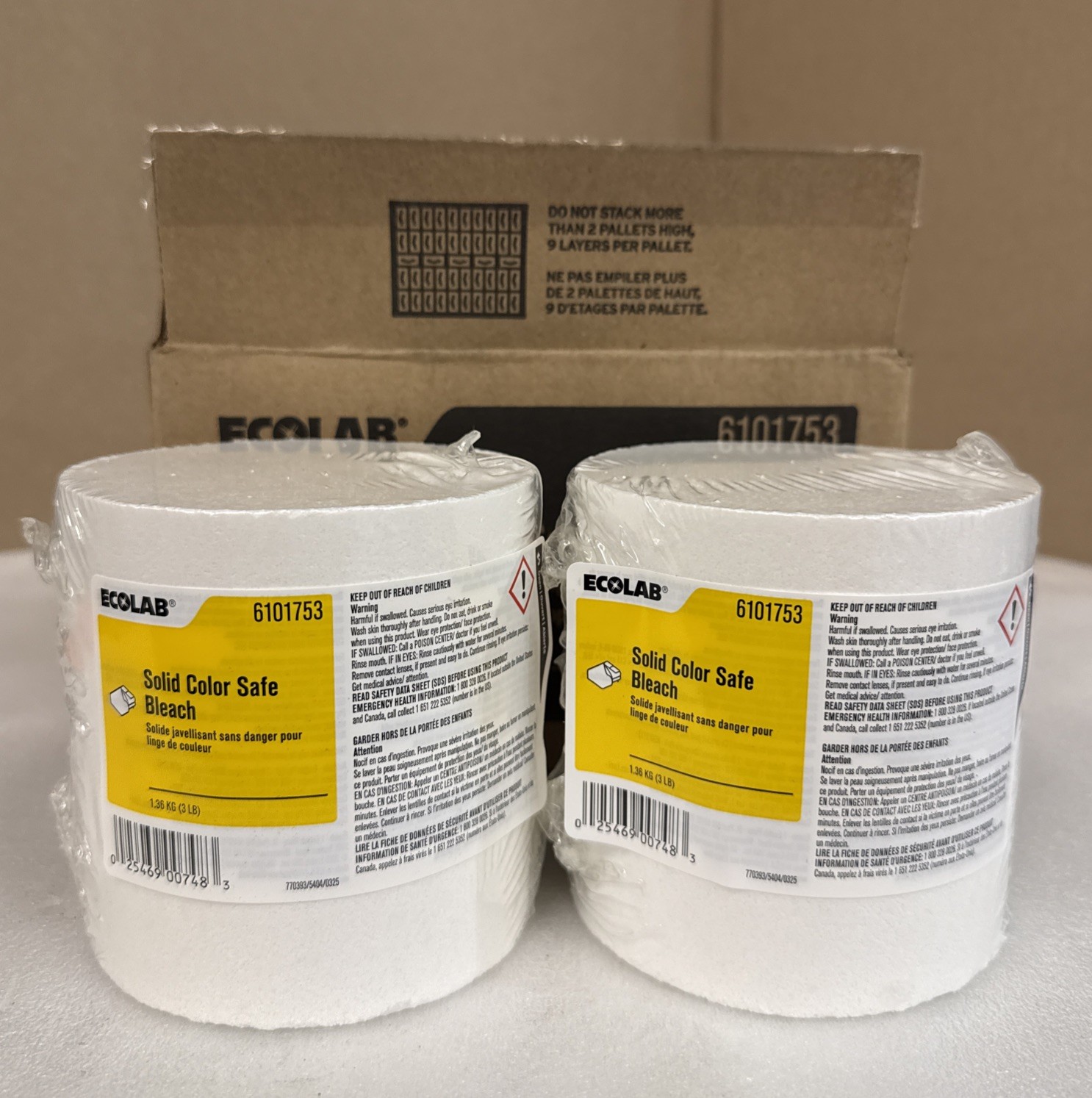 Ecolab 2 Pack, Solid Color Safe Bleach. 6101753