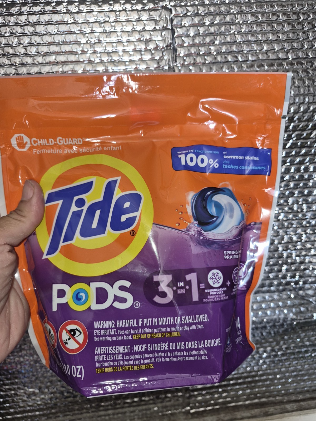 Tide PODS 3 in 1 Child-Guard Laundry Detergent Capsules, Spring Meadow, 14 Ct