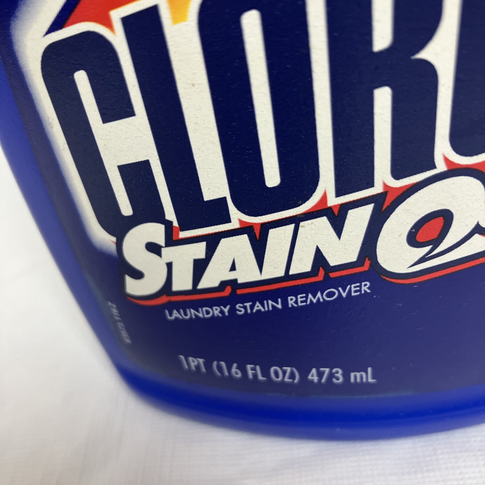 1998 Discontinued Clorox Stain Out Laundry Stain Remover Prop 16 oz Color Safe