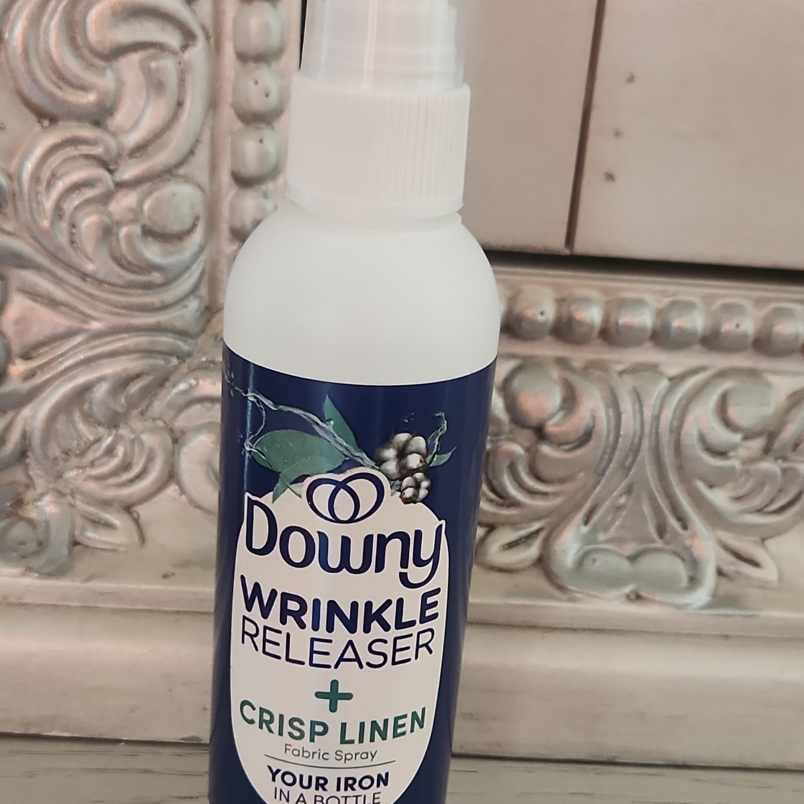 Downy Wrinkle Releaser Fabric Spray, Crisp Linen Scent, 3 fl oz