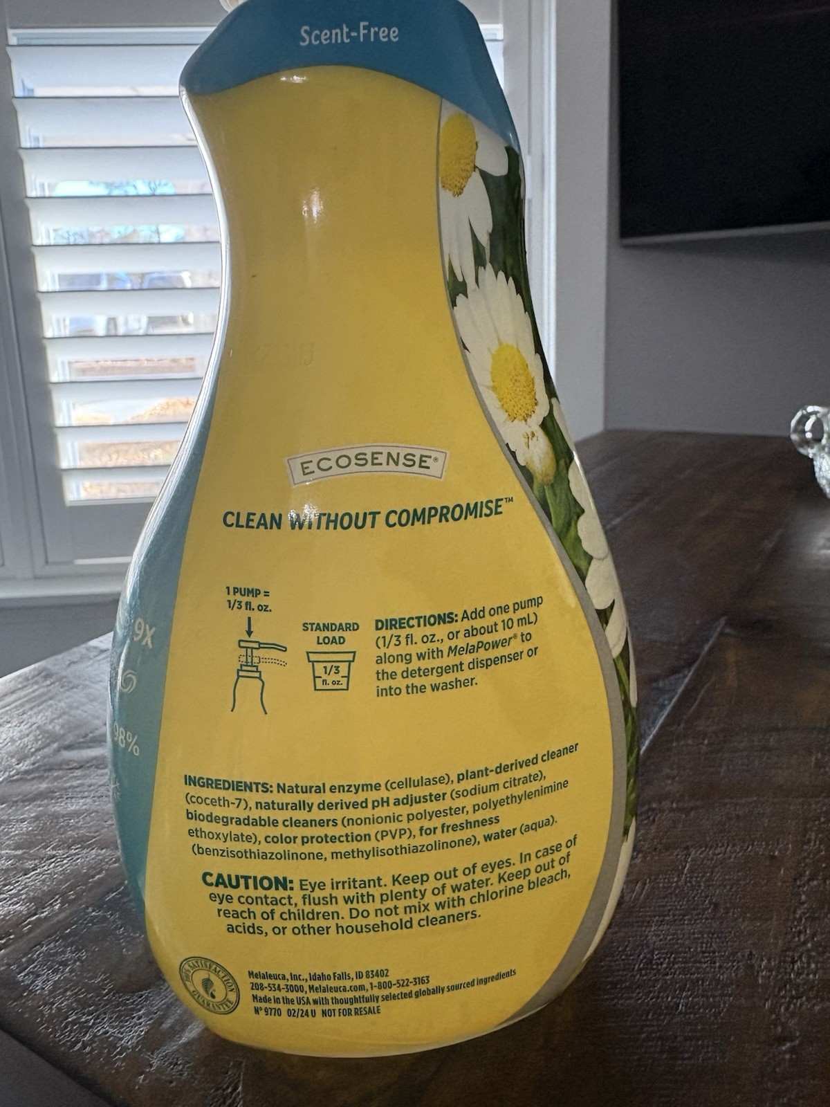 Ecosense MelaBrite 9x Color Booster Laundry Additive Scent-Free 32 oz 96 Loads
