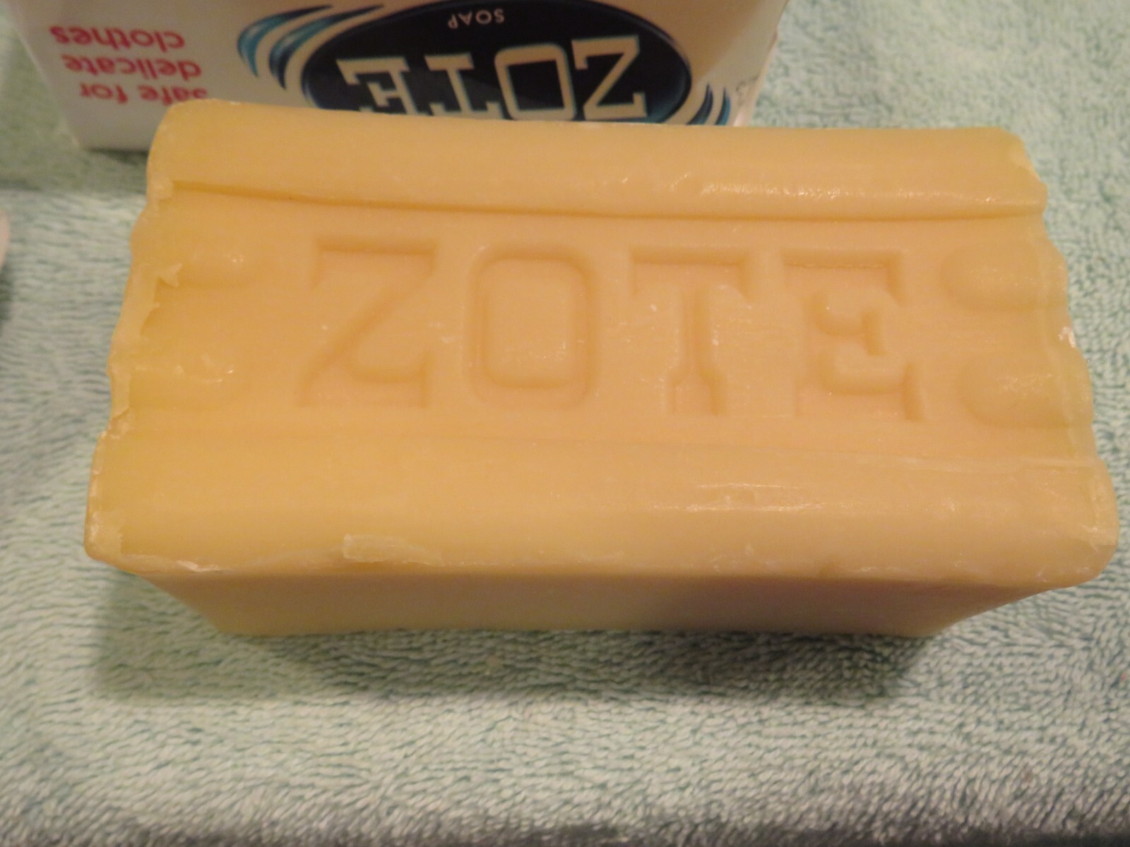 Lot of 2 UNUSED – WHITE ZOTE Laundry Bar Soap 14.1 OZ 400g EACH