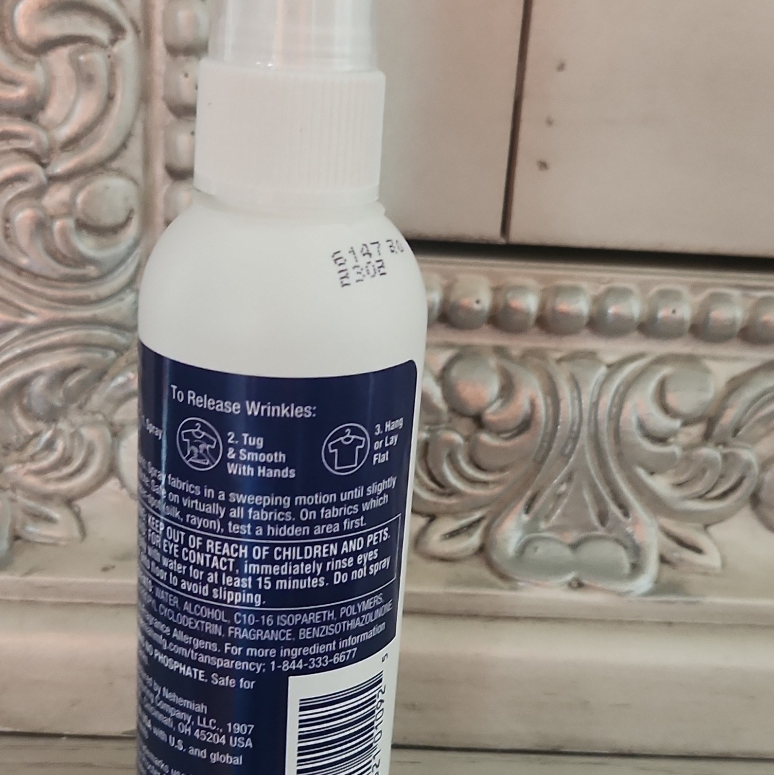 Downy Wrinkle Releaser Fabric Spray, Crisp Linen Scent, 3 fl oz