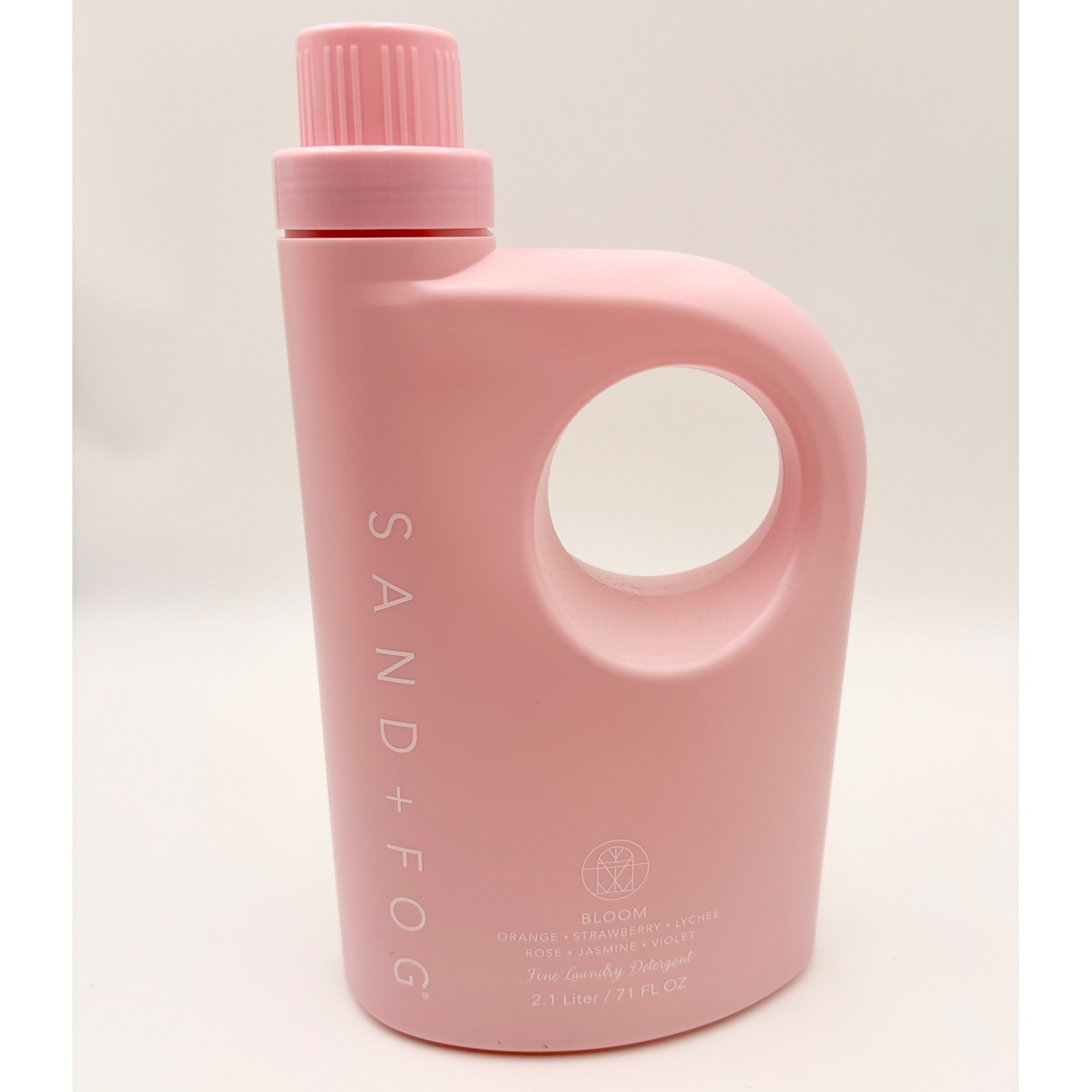 Sand + Fog Bloom Fine Laundry Detergent 2.1L 71oz Pink Bottle Floral Scent NEW